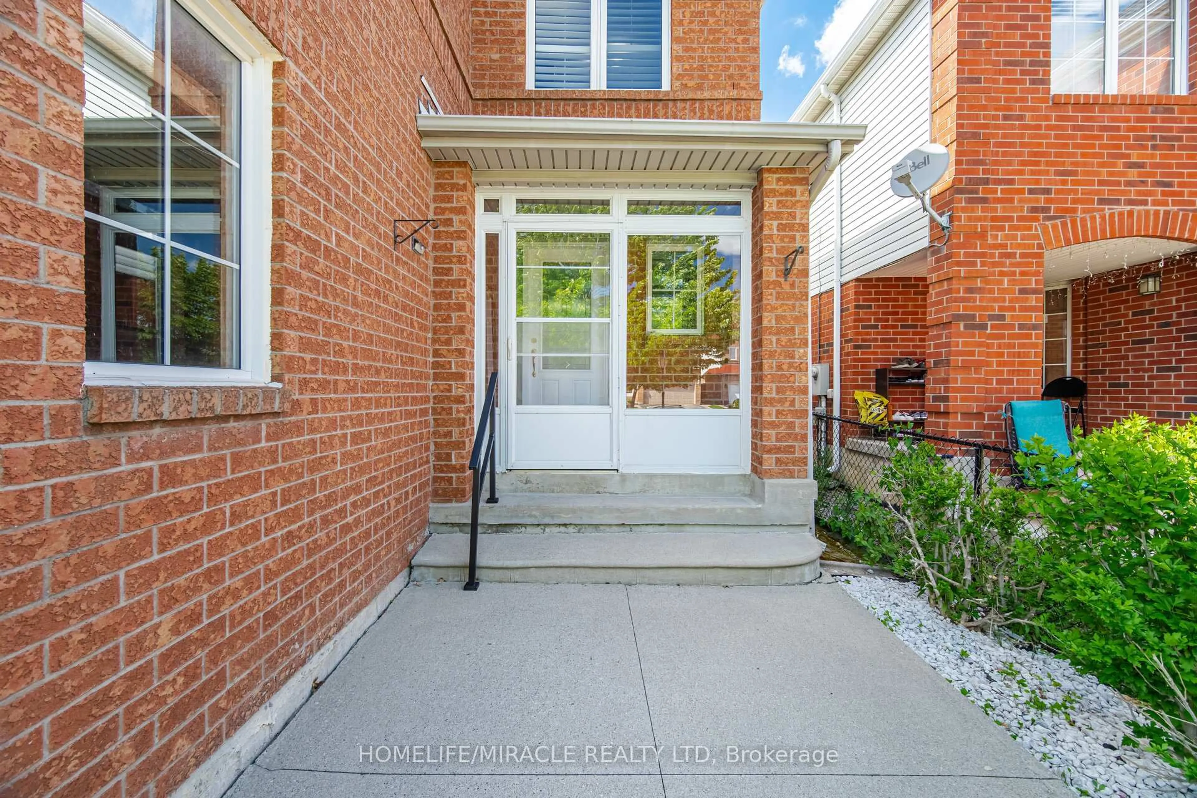 Unknown for 31 Larkspur Rd, Brampton Ontario L6R 1W8