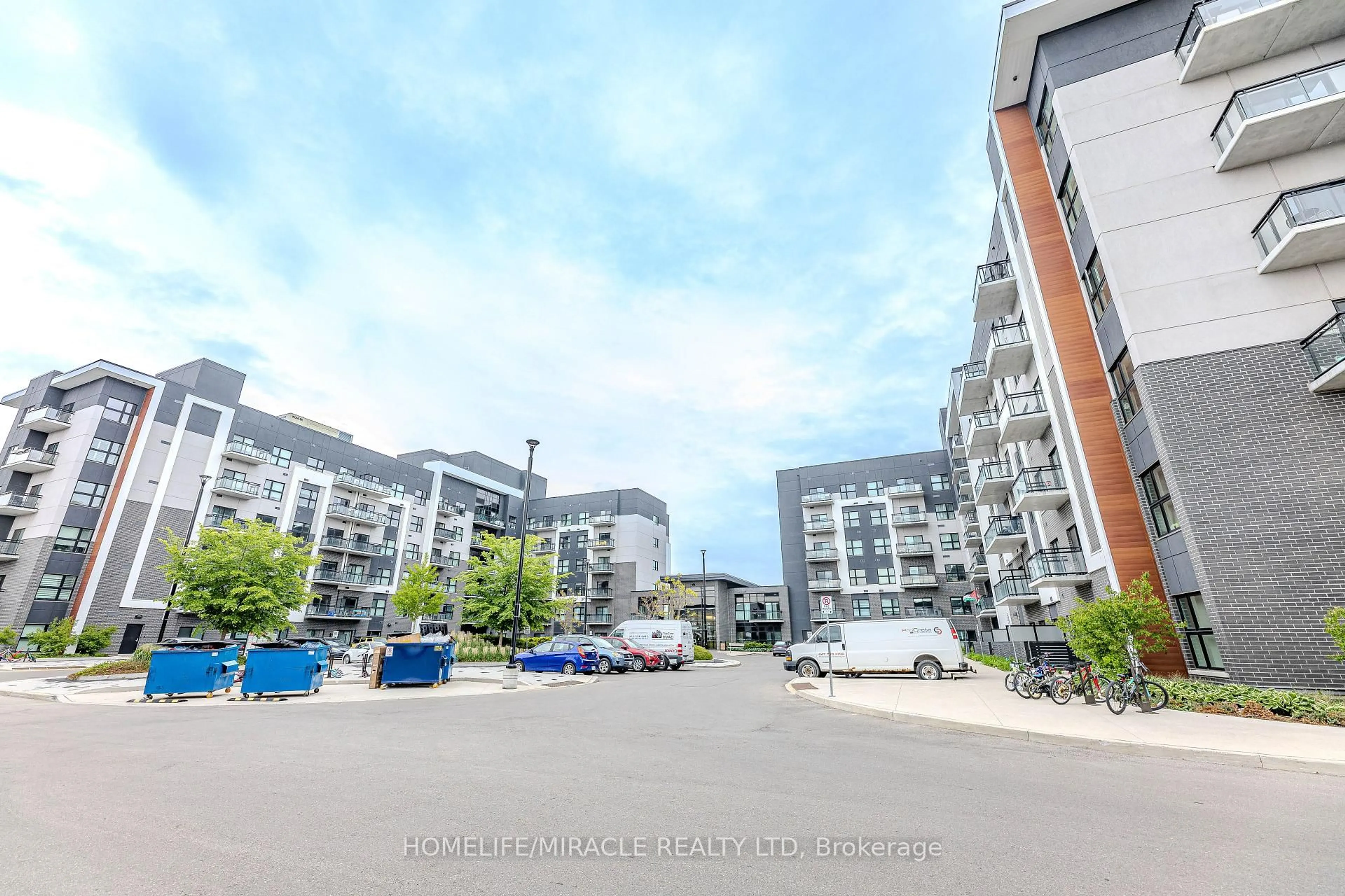 Unknown for 102 Grovewood Common #215, Oakville Ontario L6H 0X2