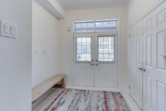 101 Huguenot Rd, Oakville 2