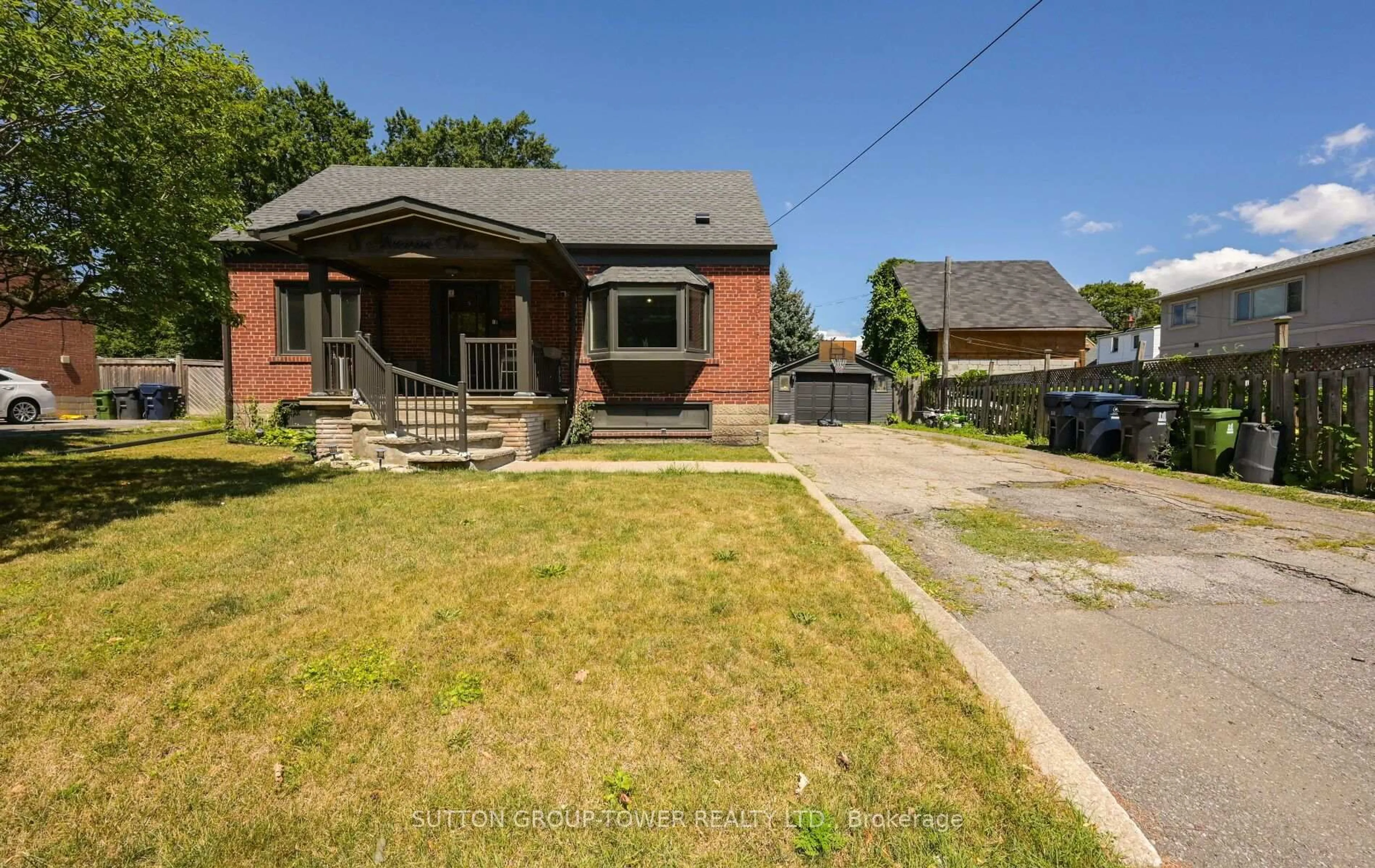 Unknown for 8 Yvonne Ave, Toronto Ontario M3L 1C7