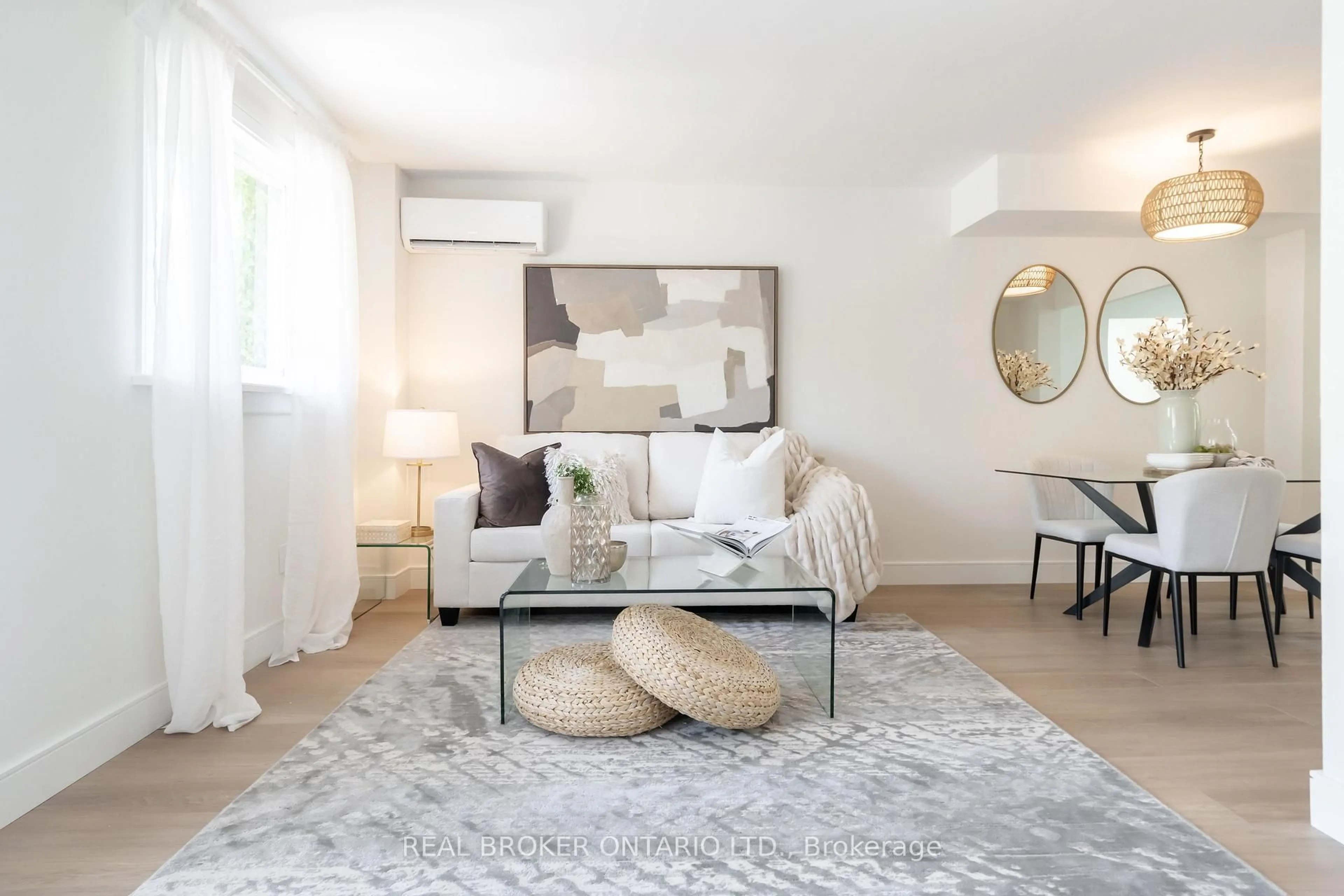 Living room with furniture, unknown for 684 Dynes Rd #1, Burlington Ontario L7N 2V6