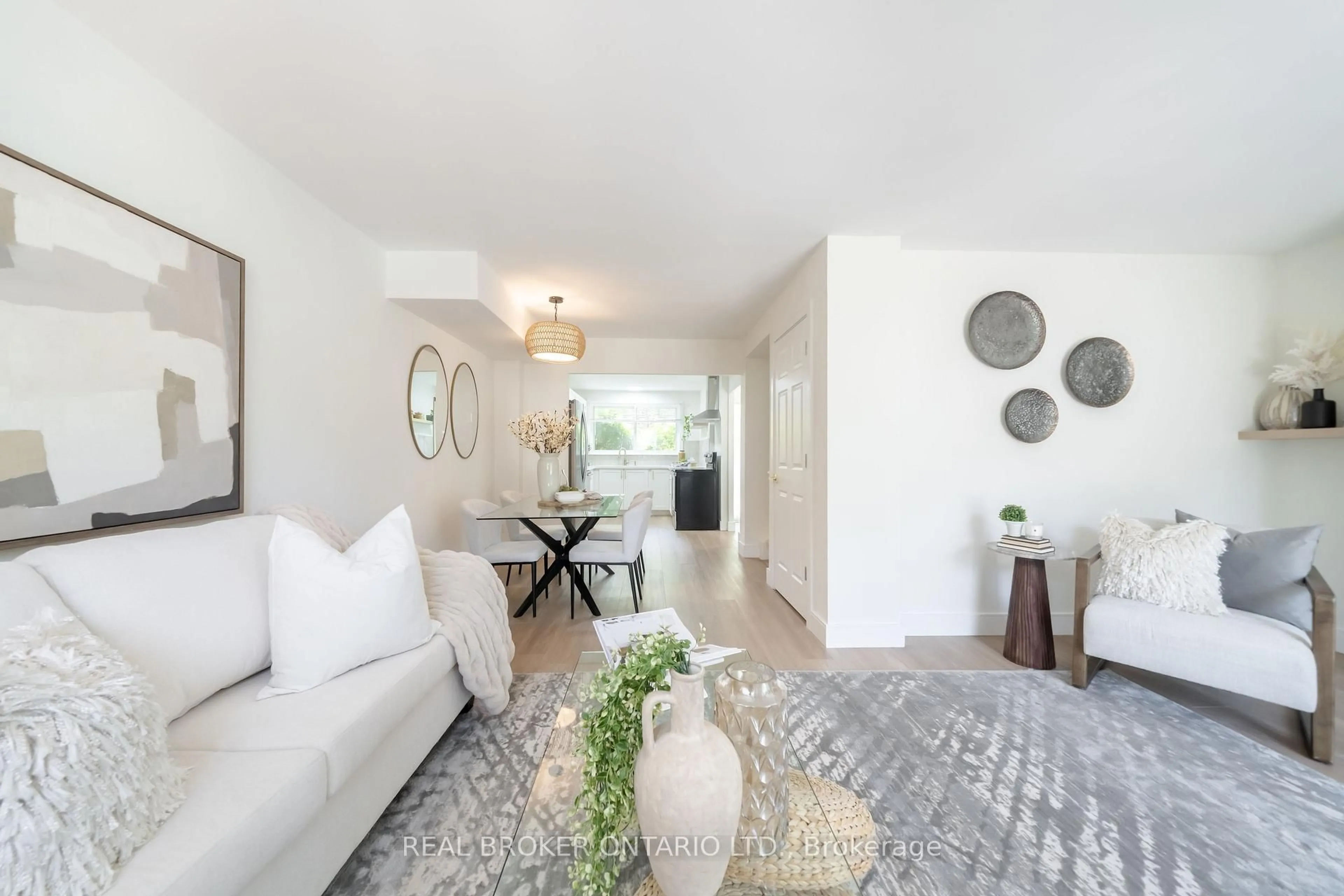 Living room with furniture, unknown for 684 Dynes Rd #1, Burlington Ontario L7N 2V6