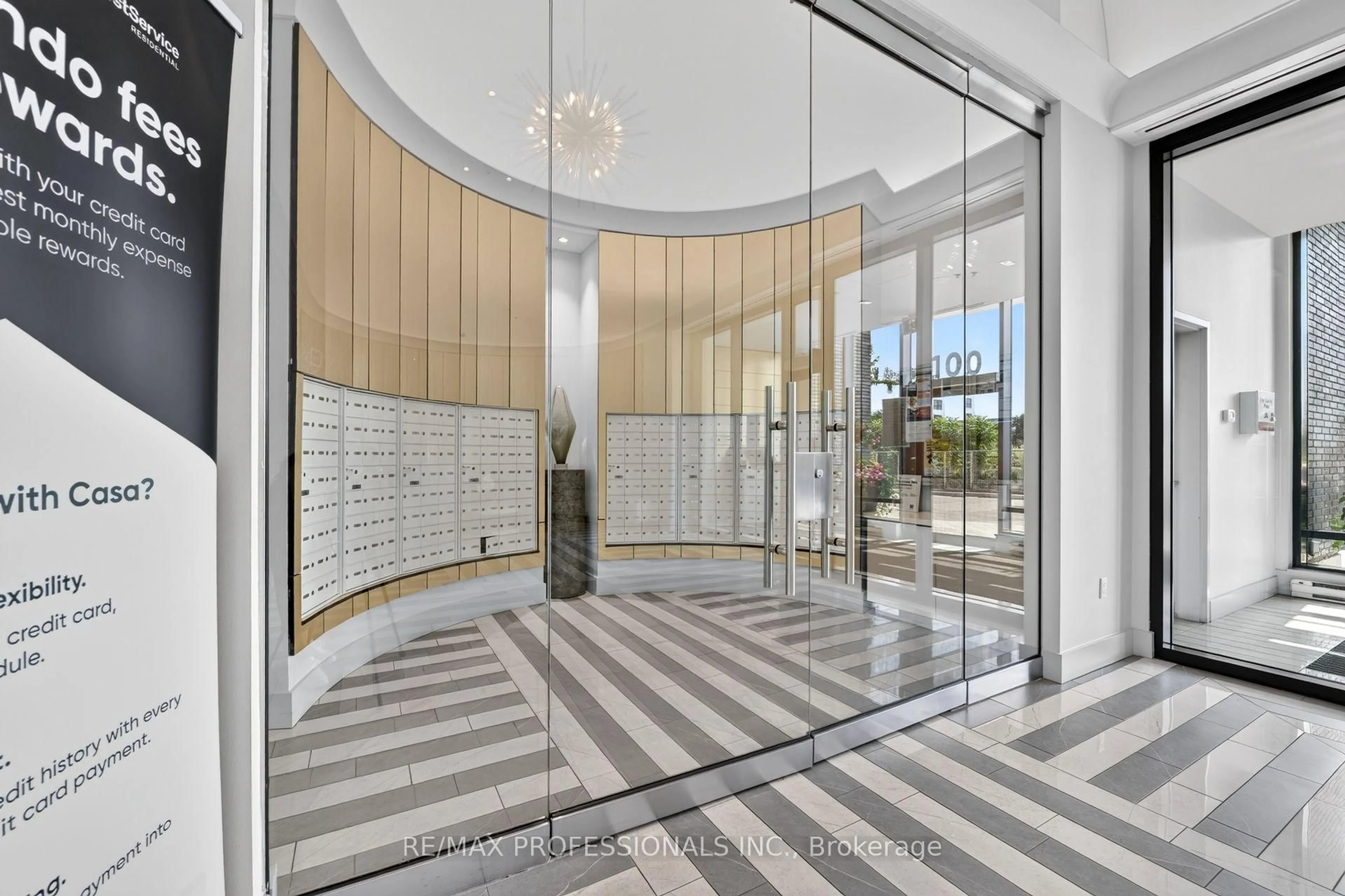 Indoor foyer for 10 Gibbs Rd #406, Toronto Ontario M9B 0E2