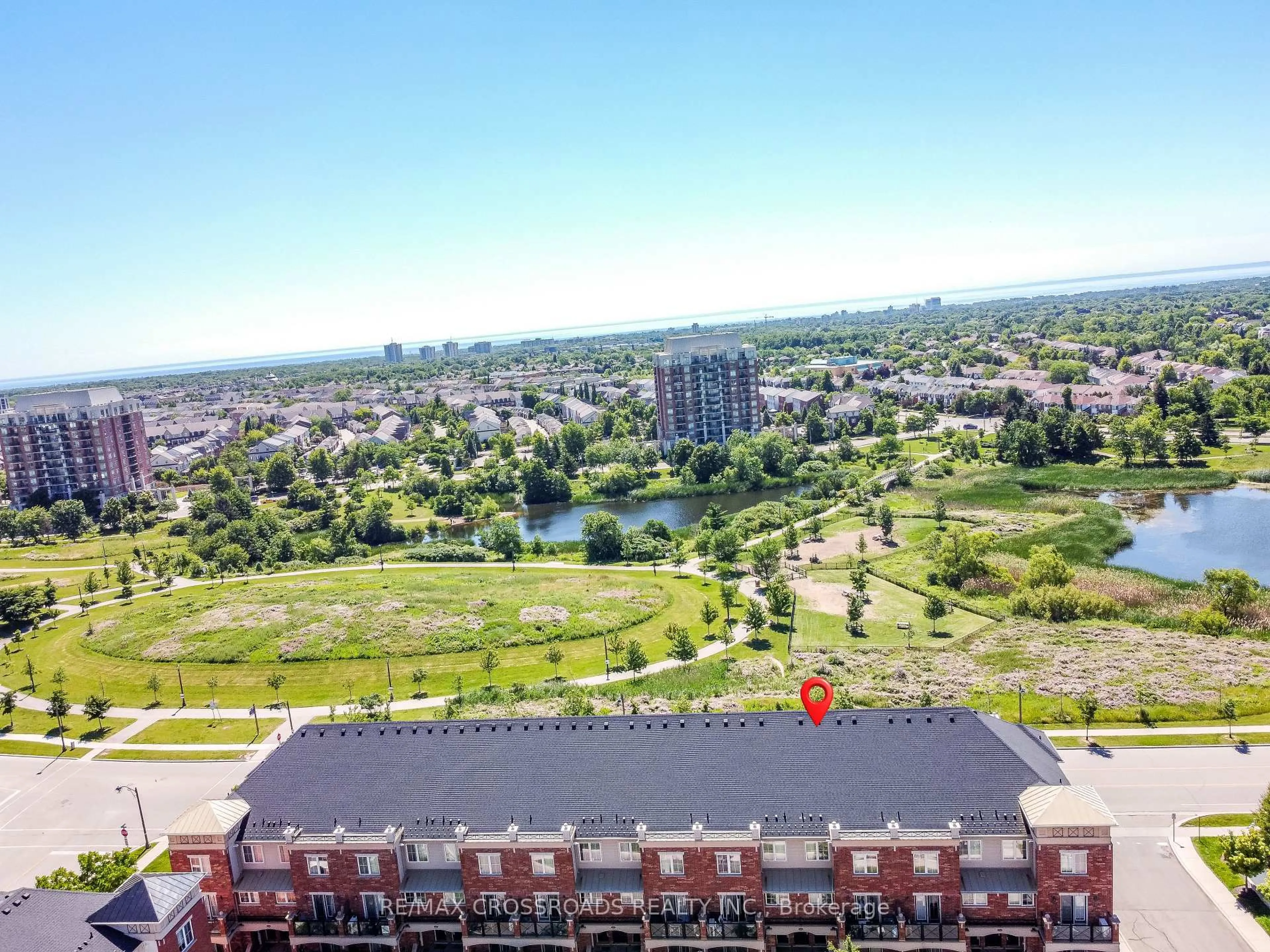 A pic from outside/outdoor area/front of a property/back of a property/a pic from drone, city buildings view from balcony for 51 Hays Blvd #19, Oakville Ontario L6H 0J1