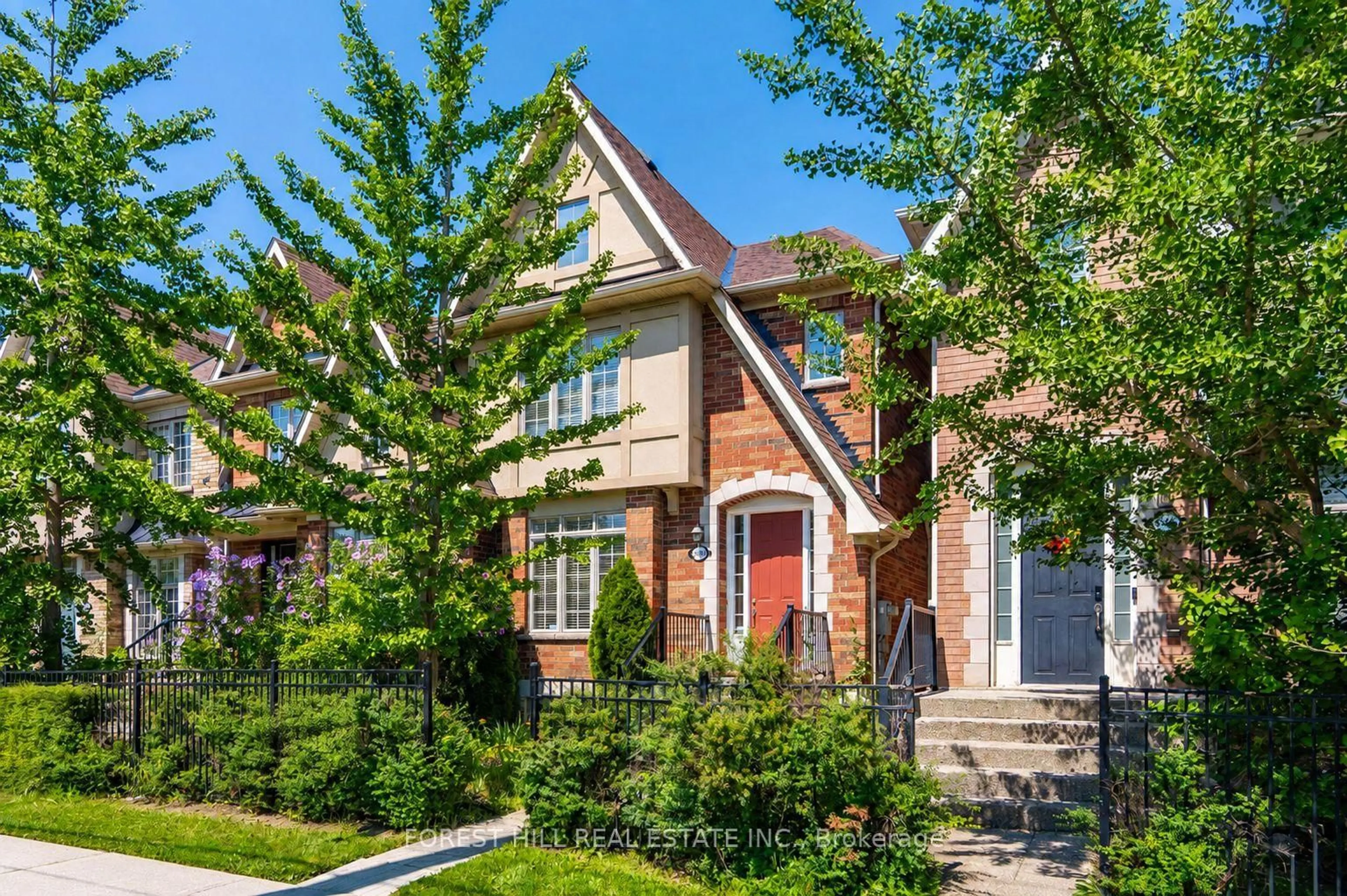 Home with brick exterior material, street for 3549 Eglinton Ave, Mississauga Ontario L5M 7T3