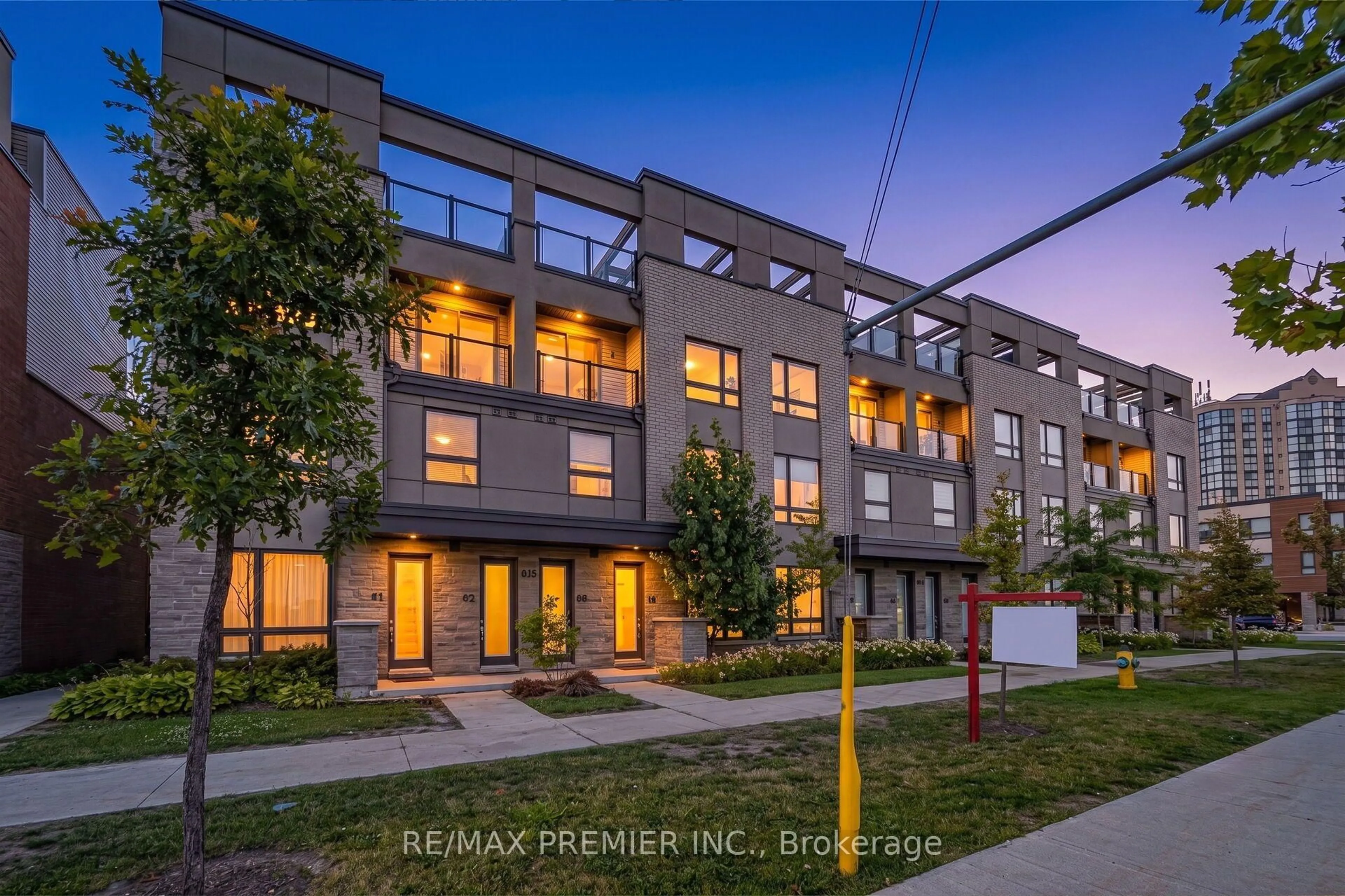 Unknown for 624 Rexdale Blvd #4, Toronto Ontario M9W 0G1
