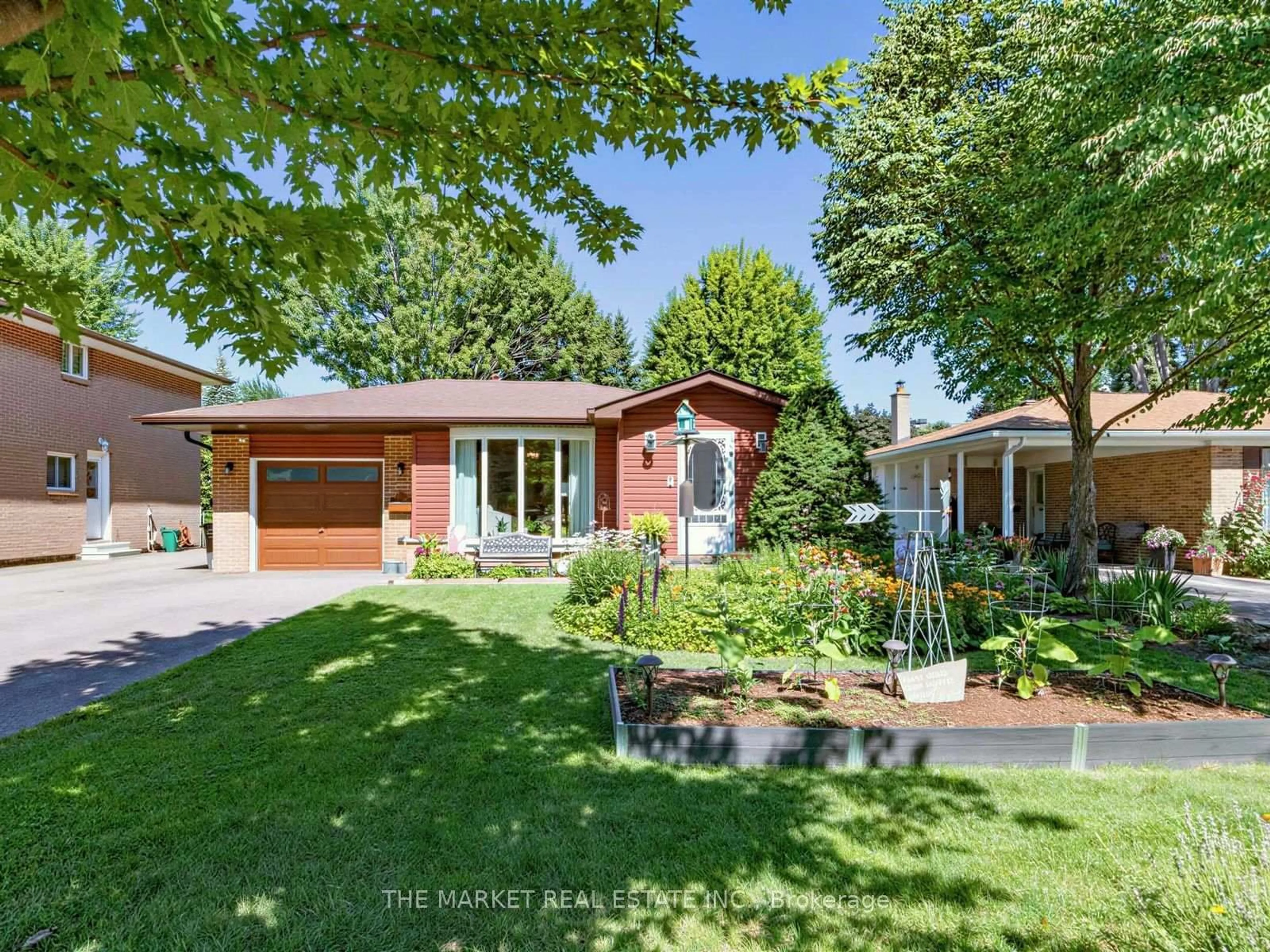 Home with brick exterior material, street for 1033 Franconia Dr, Mississauga Ontario L4Y 2L6