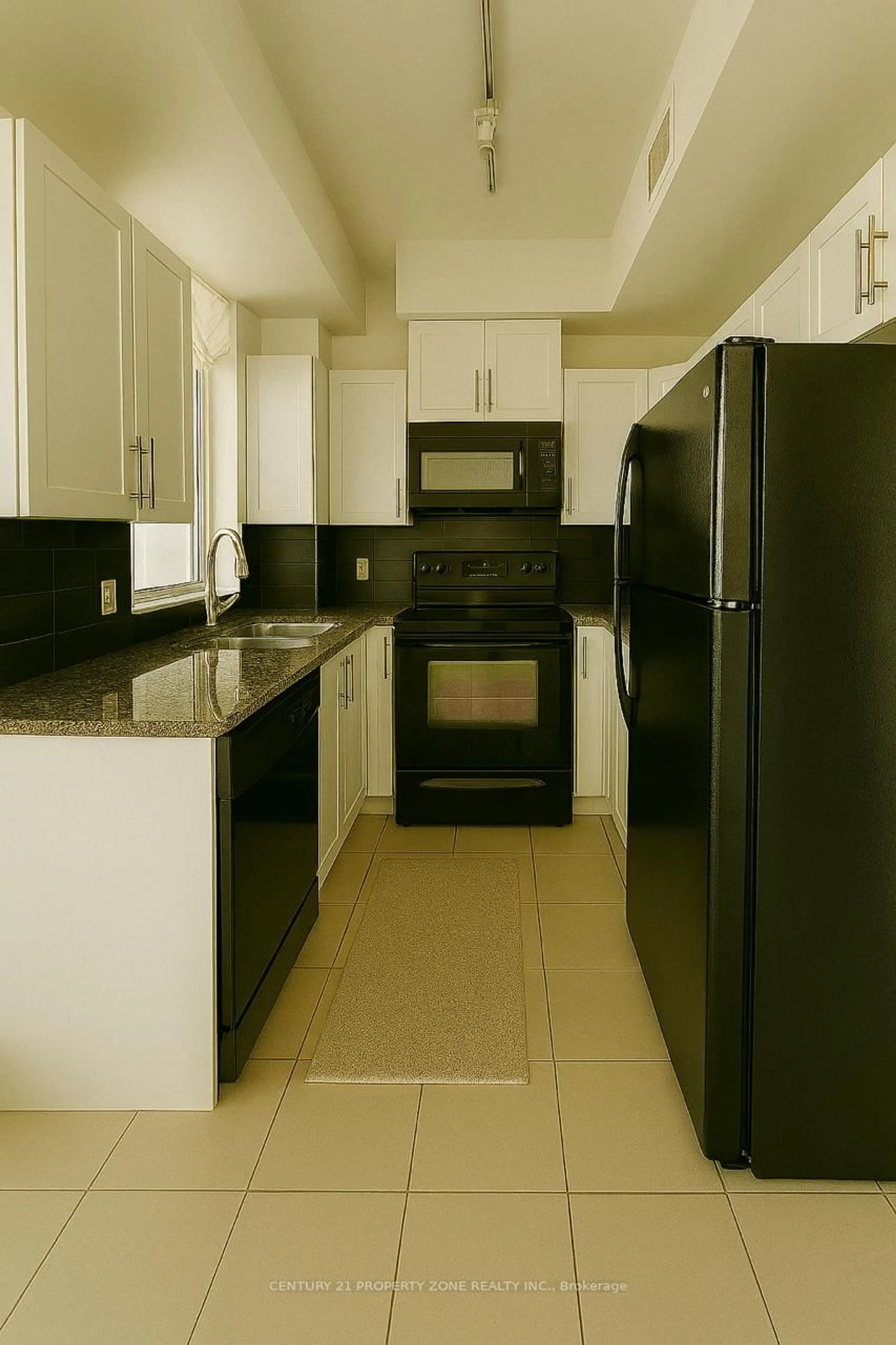Standard kitchen, ceramic/tile floor for 3515 Kariya Dr #3207, Mississauga Ontario L5B 0C1