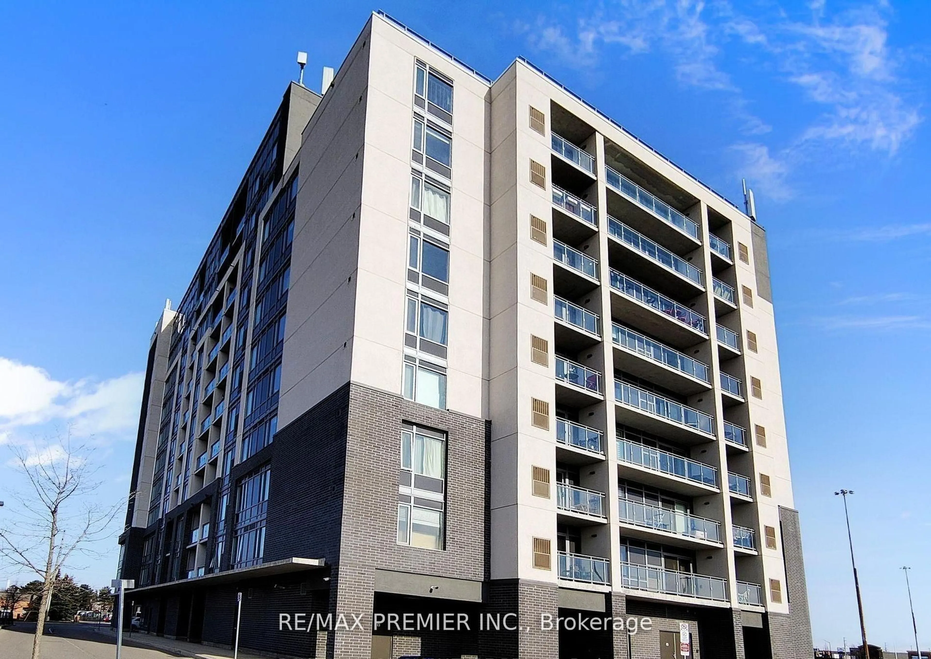 A pic from outside/outdoor area/front of a property/back of a property/a pic from drone, building for 716 Main St #905, Milton Ontario L9T 3P6
