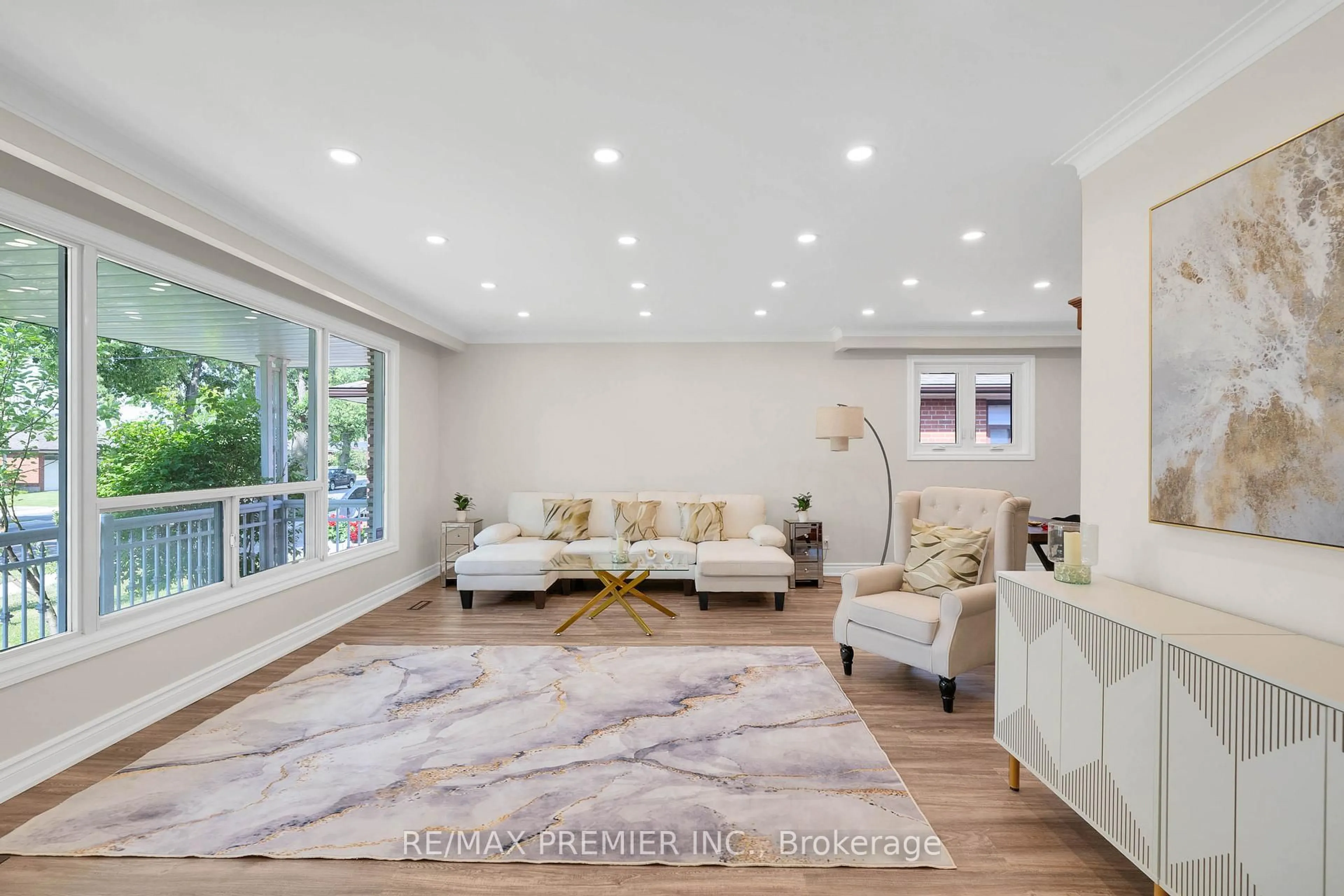 Living room with furniture, unknown for 62 Keegan Cres, Toronto Ontario M3J 1G2