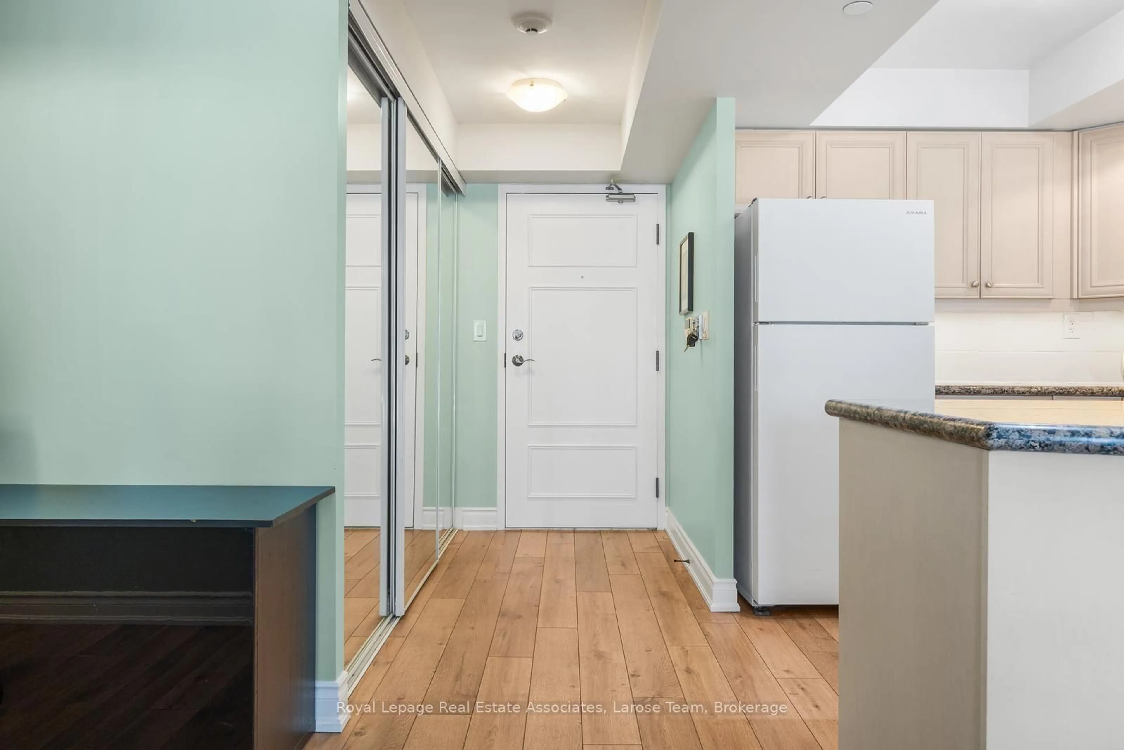 Indoor entryway for 3 Marine Parade Dr #2101, Toronto Ontario M8V 3Z5