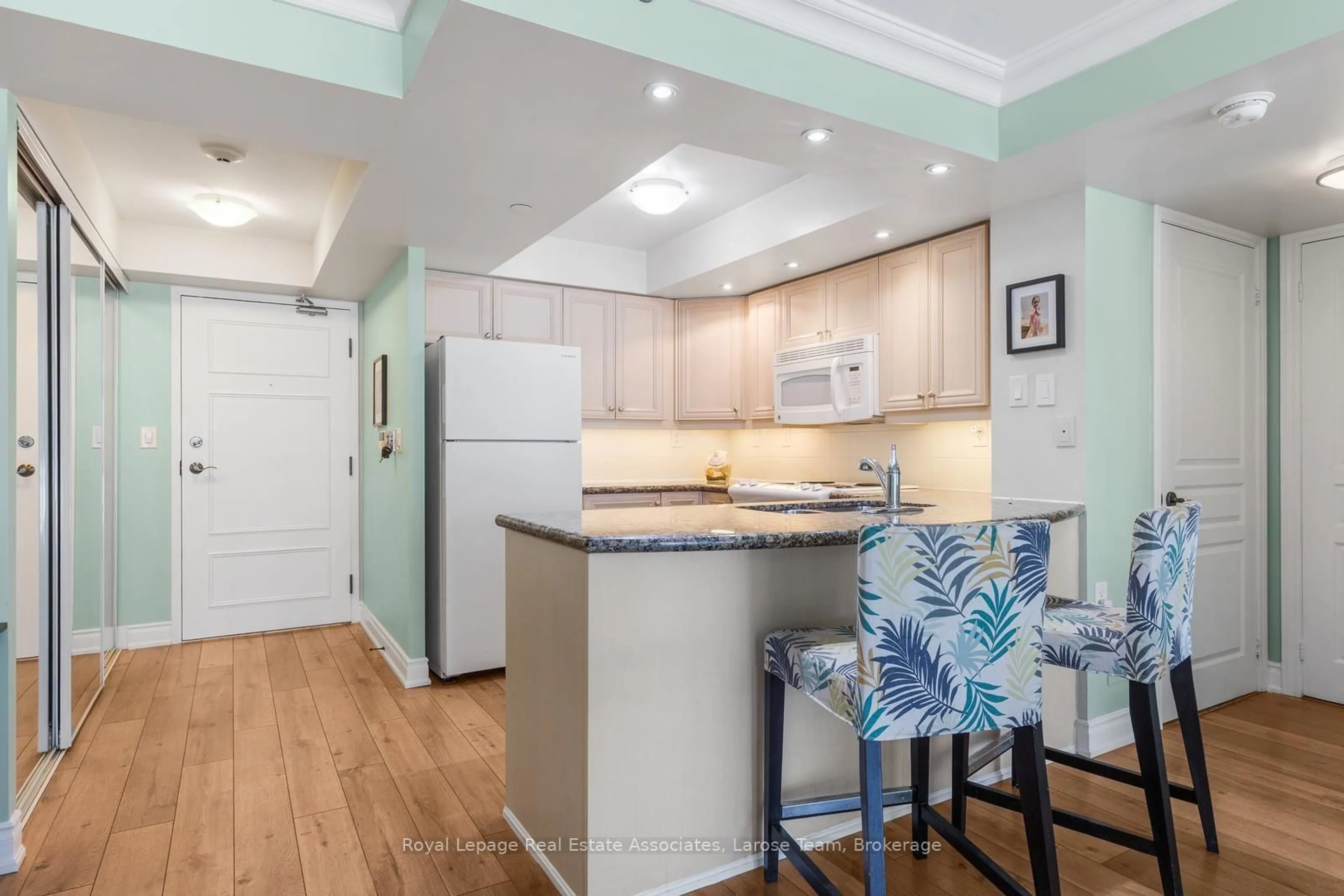 Open concept kitchen, unknown for 3 Marine Parade Dr #2101, Toronto Ontario M8V 3Z5