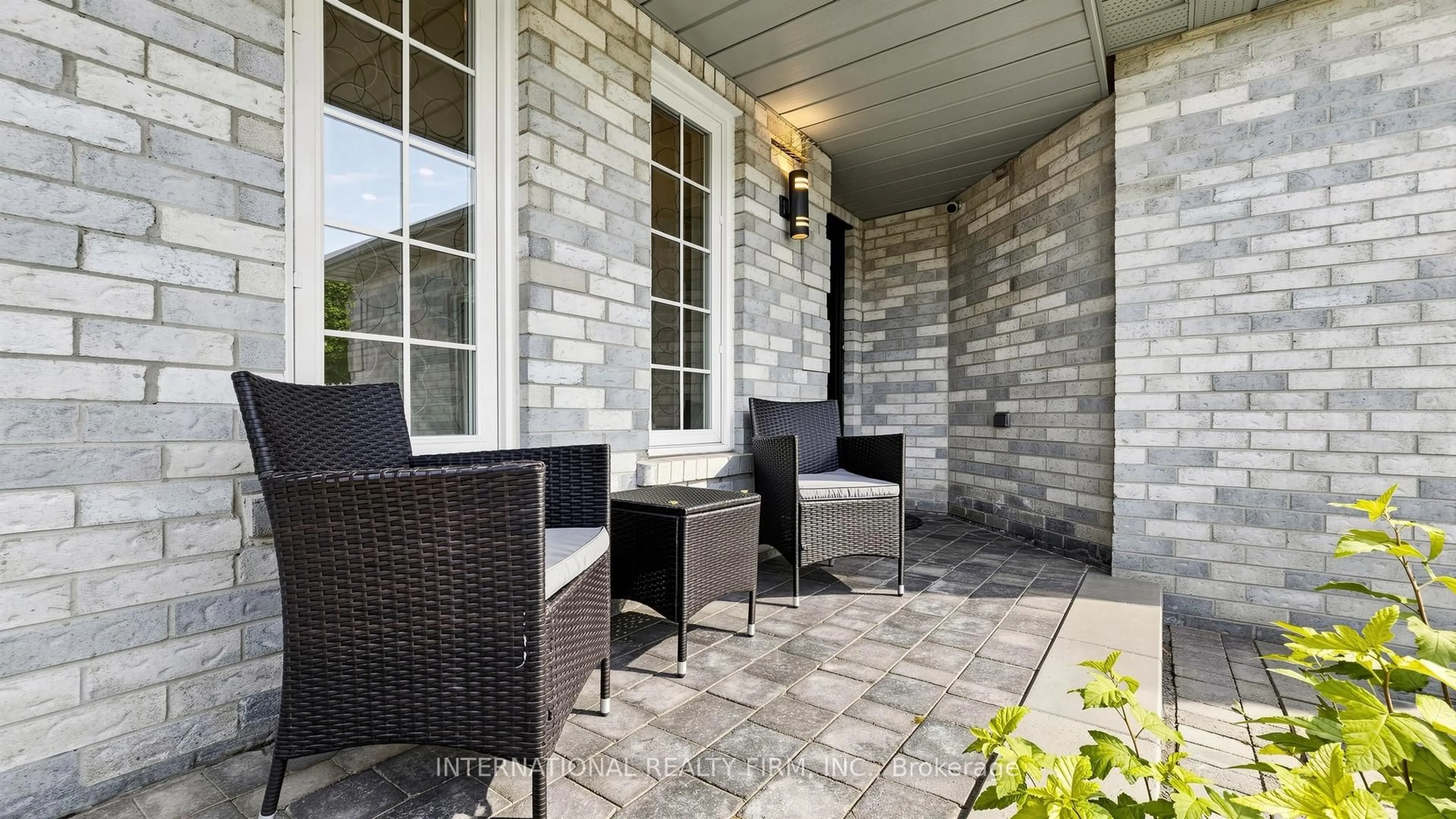 Patio, street for 3180 Pebblewood Rd, Mississauga Ontario L5N 6P5