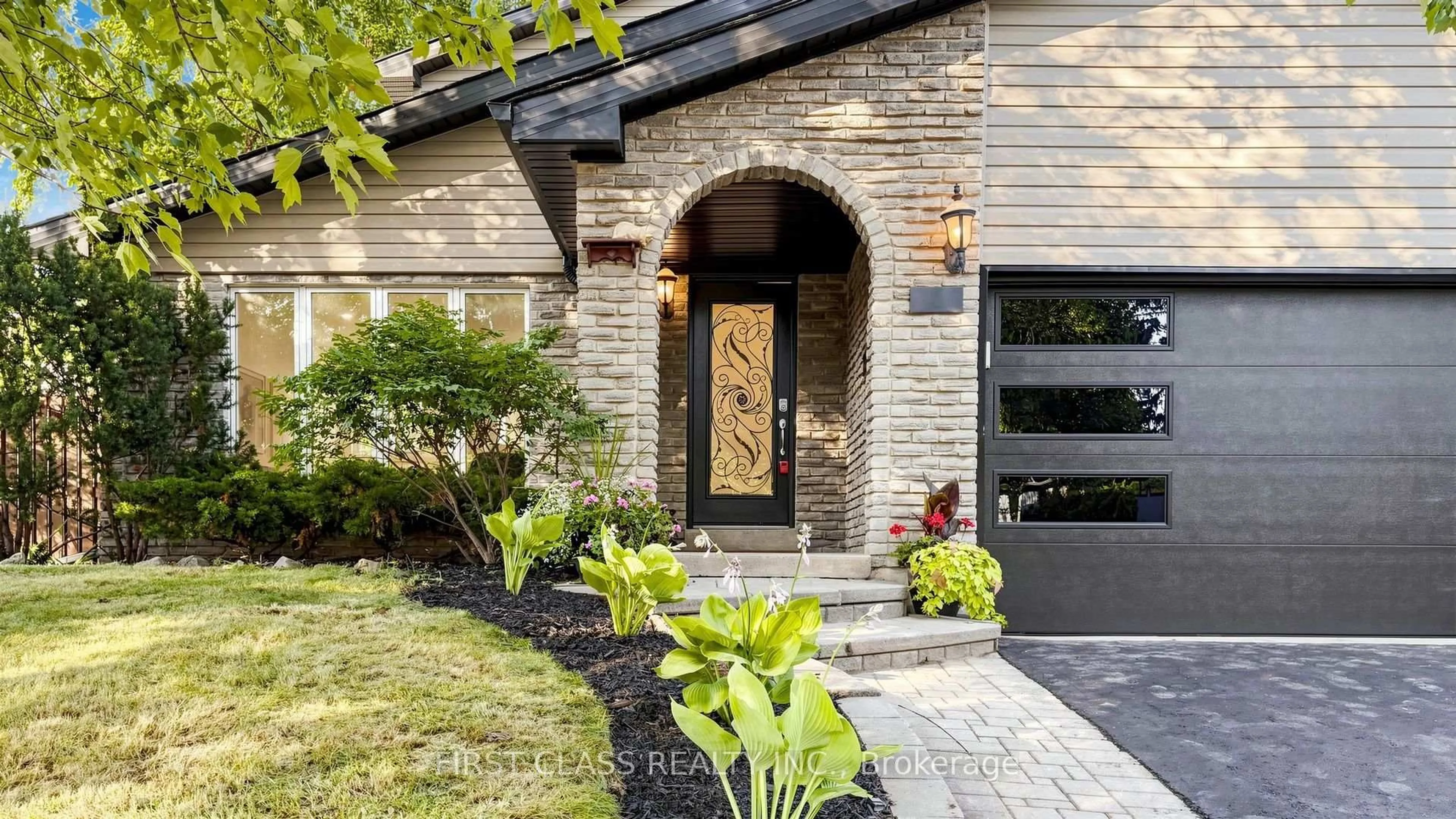 Home with brick exterior material, street for 2337 Devon Rd, Oakville Ontario L6J 5R6
