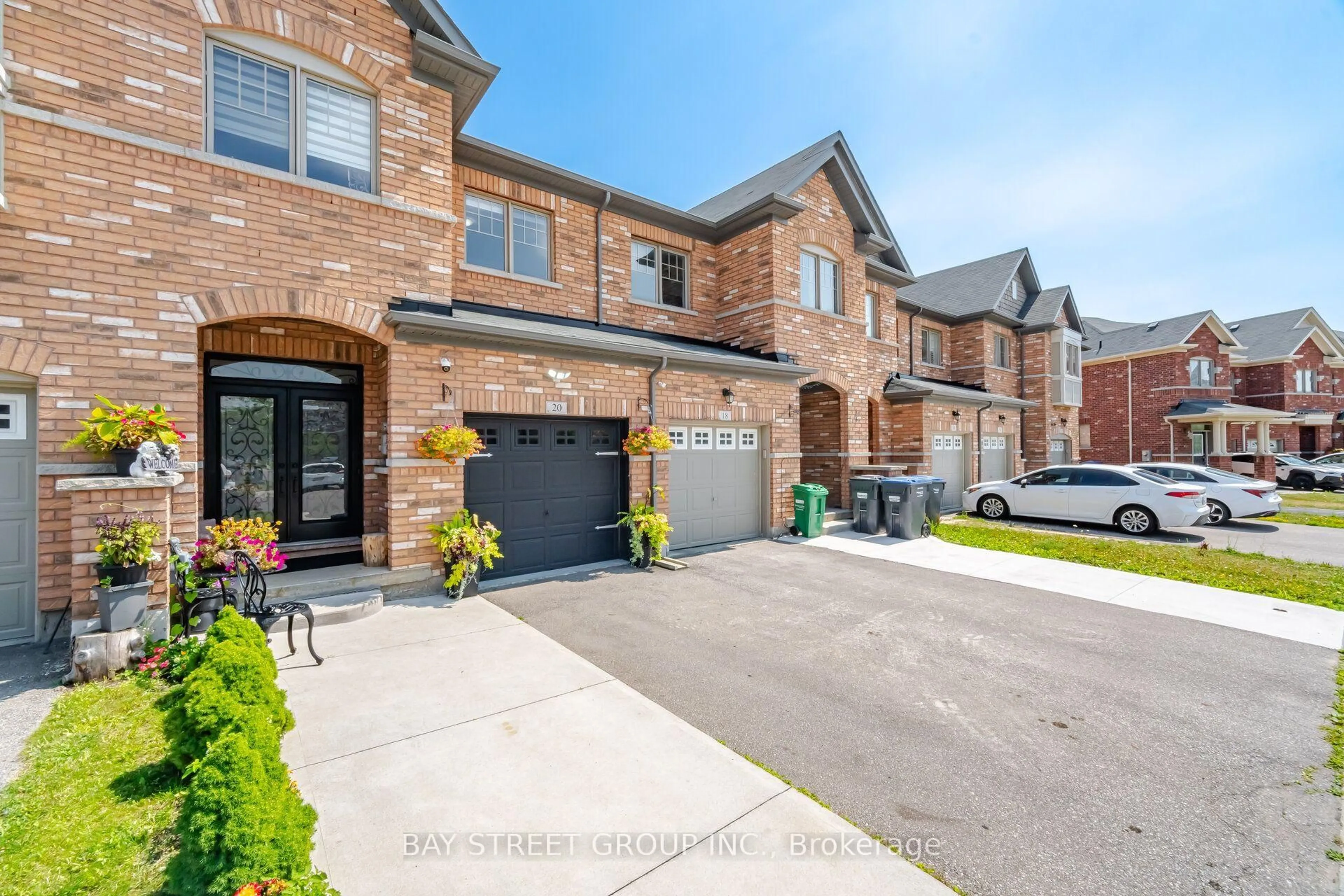 Home with brick exterior material, street for 20 Davenfield Circ, Brampton Ontario L6P 4L9