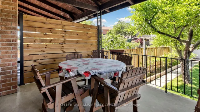 30 Clubhouse Crt, Toronto 5