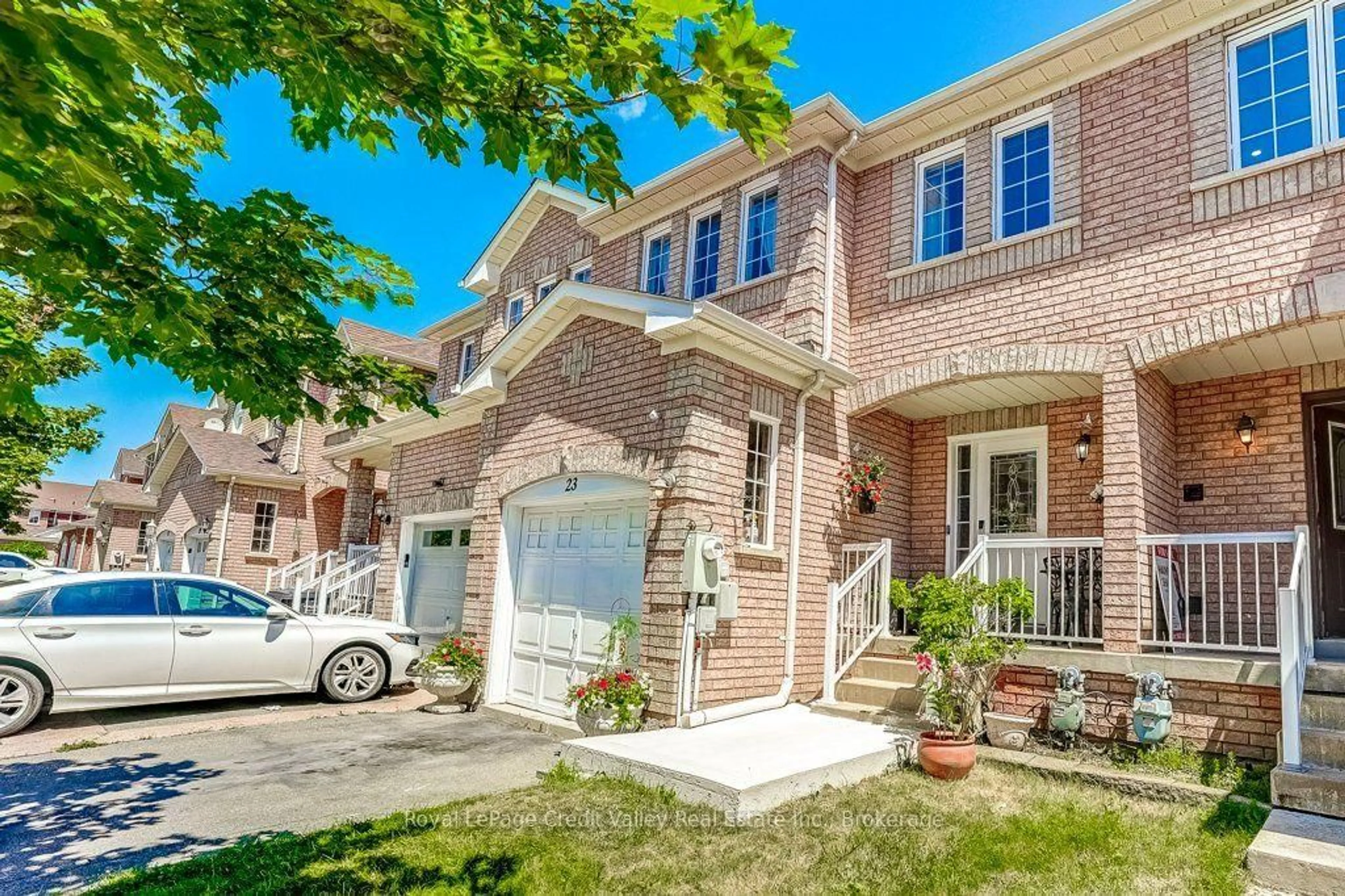 Home with brick exterior material, street for 23 Tinsmith St, Brampton Ontario L7A 1N1
