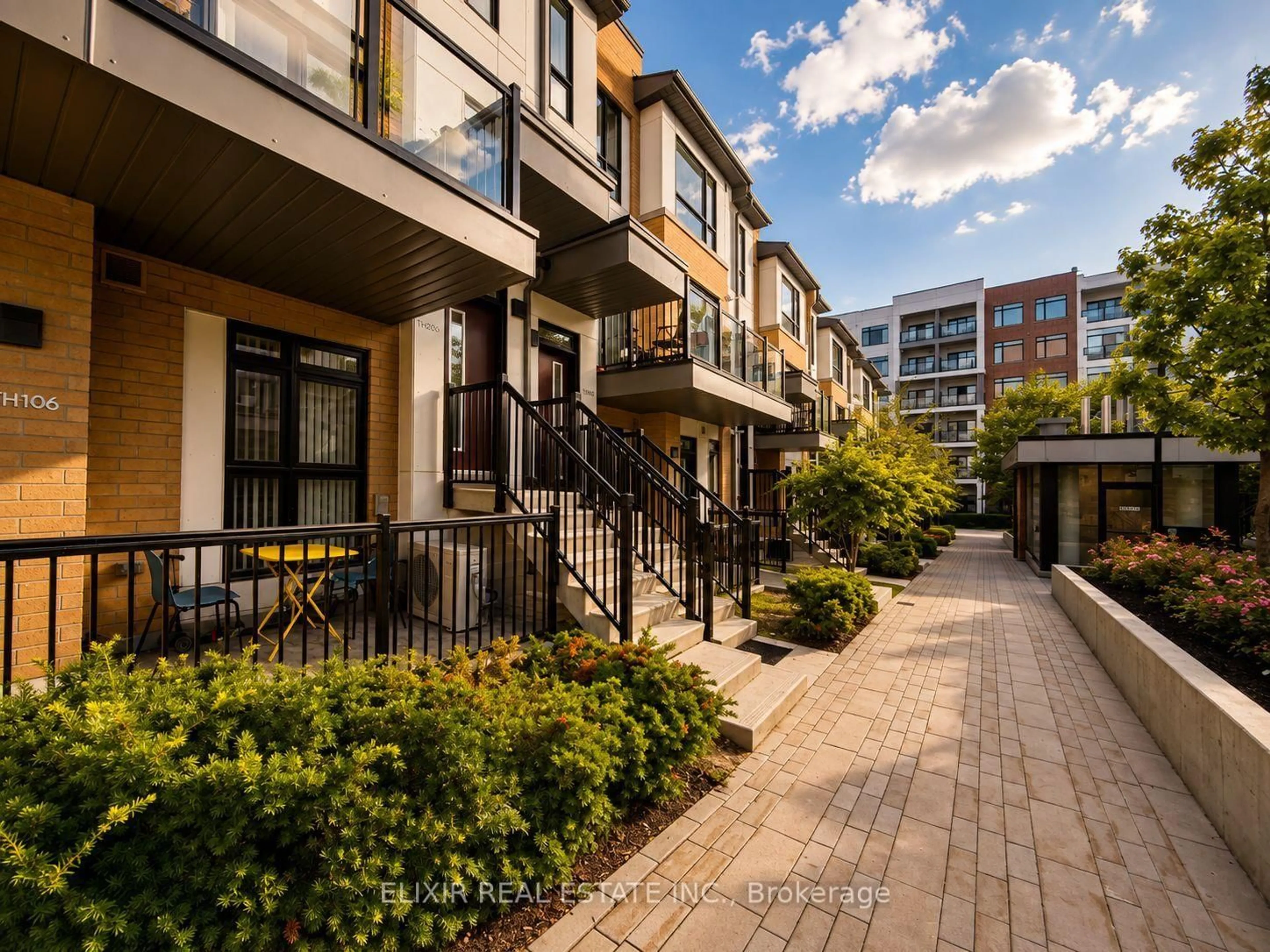 Patio, street for 140 Canon Jackson Dr #206, Toronto Ontario M6M 0B9