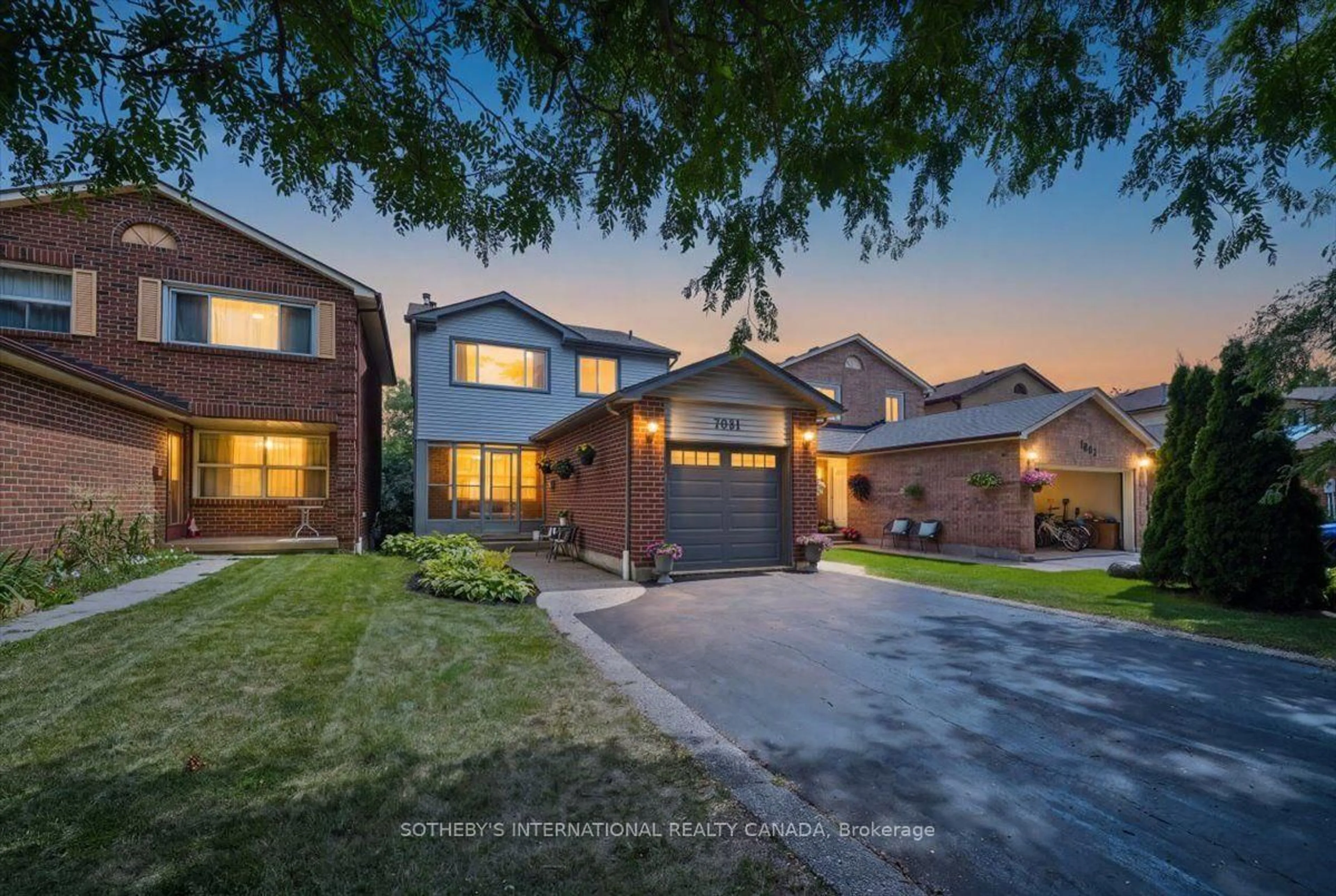 Home with brick exterior material, street for 7031 Tamar Mews, Mississauga Ontario L5N 3S2