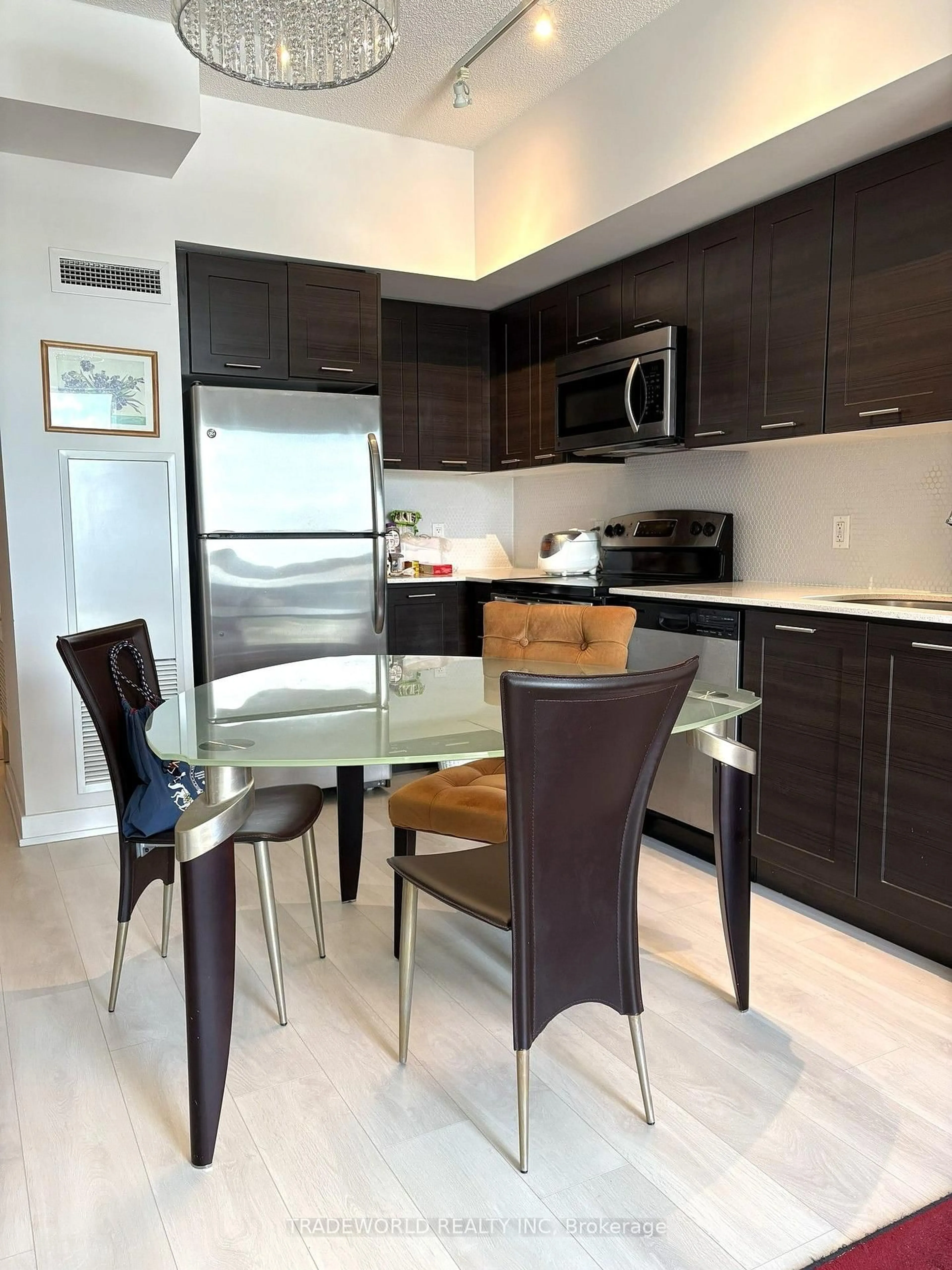 Unknown for 2220 Lake Shore Blvd #3306, Toronto Ontario M8V 0C1