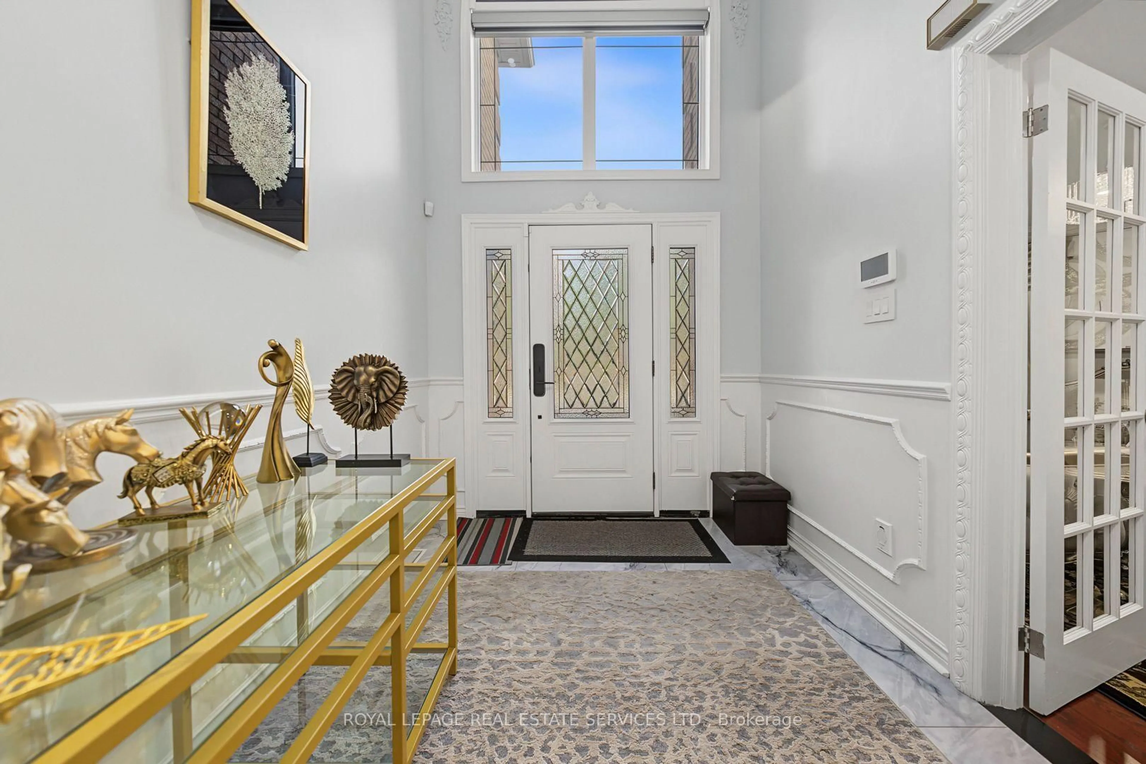 Indoor foyer for 2143 Brays Lane, Oakville Ontario L6M 2T2