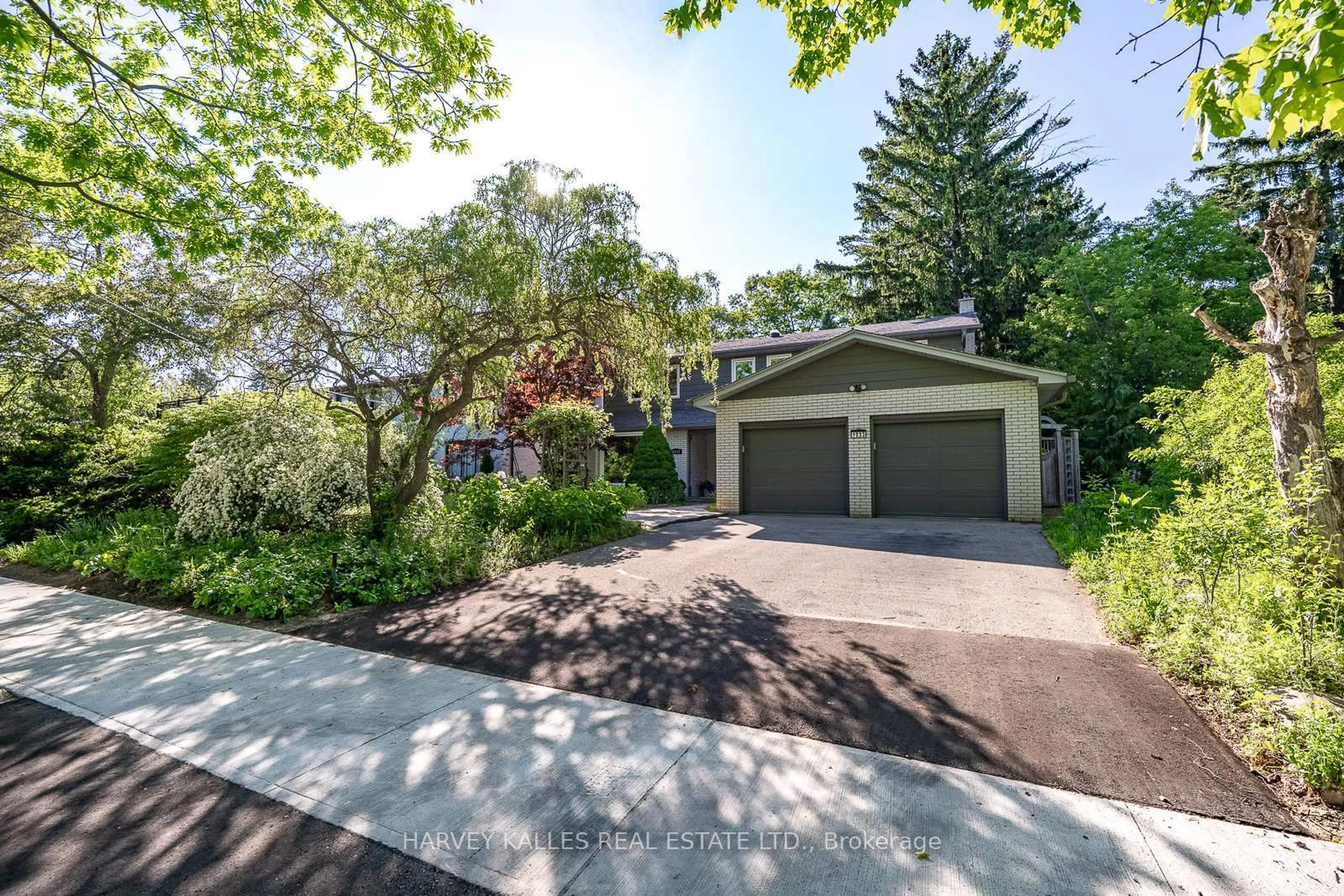 Unknown for 1033 Fair Birch Dr, Mississauga Ontario L5H 1M4