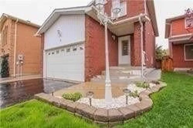 9 Salem Crt, Brampton 2
