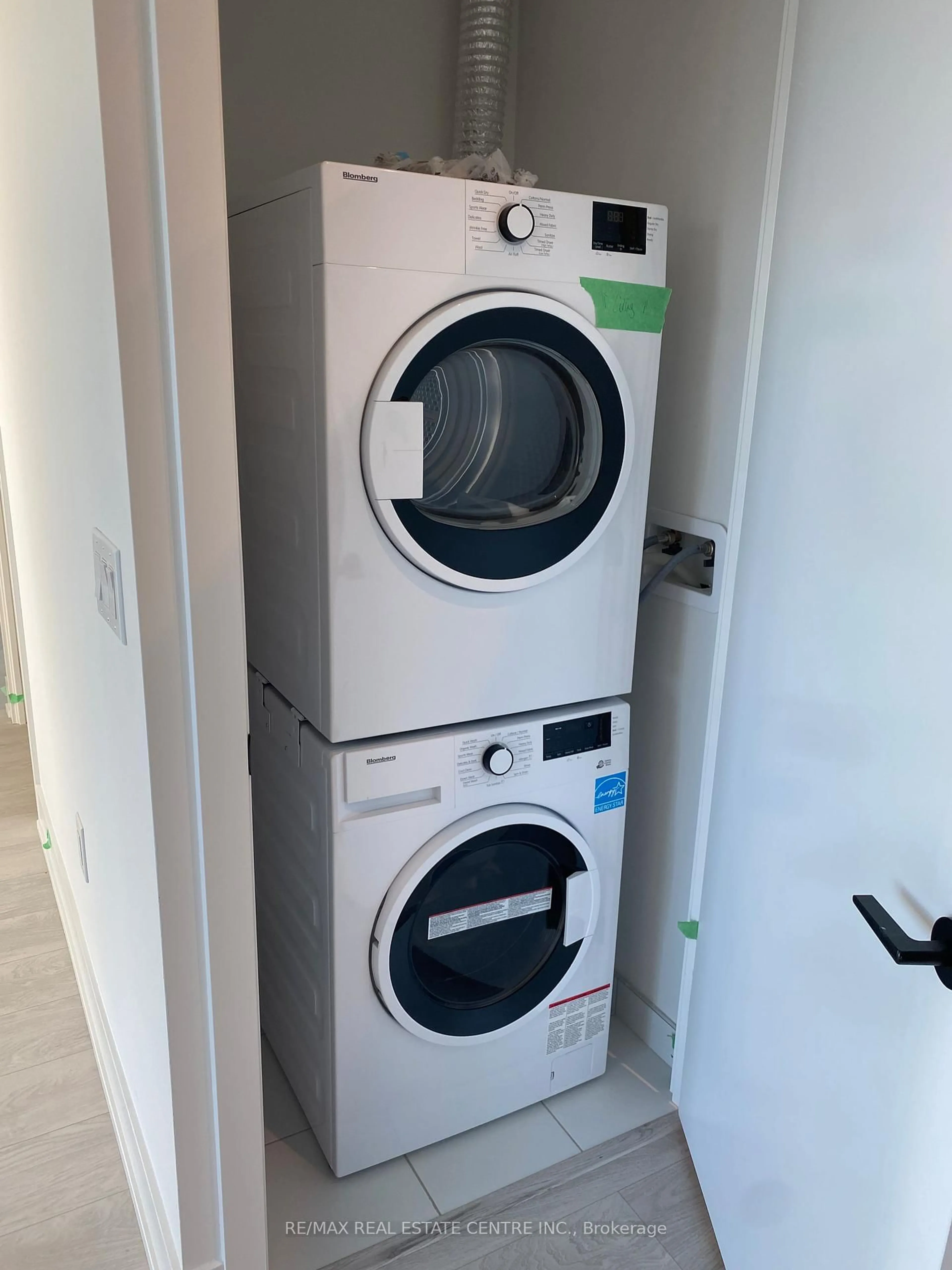 Laundry room for 2450 Old Bronte Rd #417, Oakville Ontario L6M 5P6