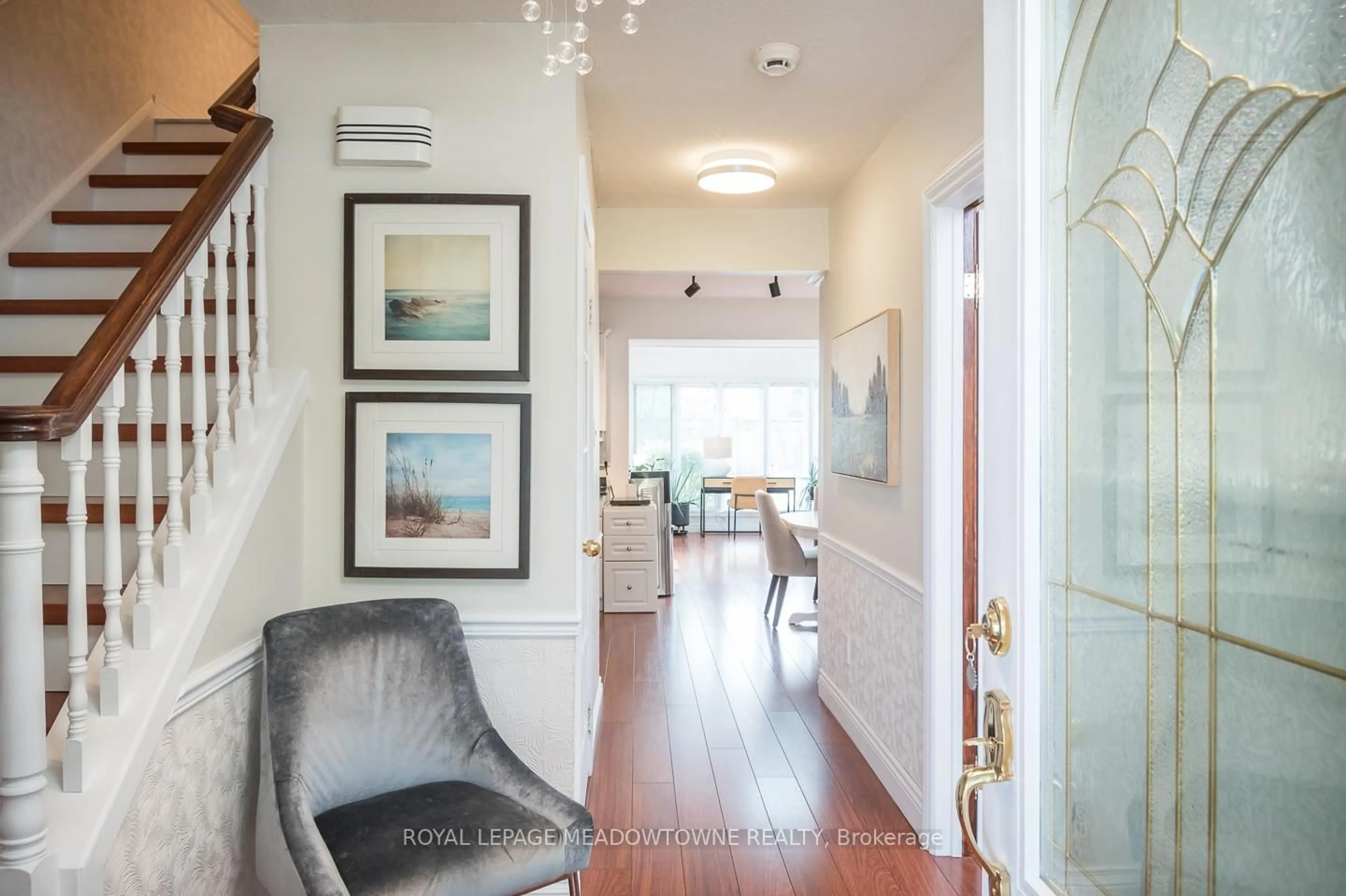 Indoor entryway for 855 Maple Ave, Milton Ontario L9T 3N3