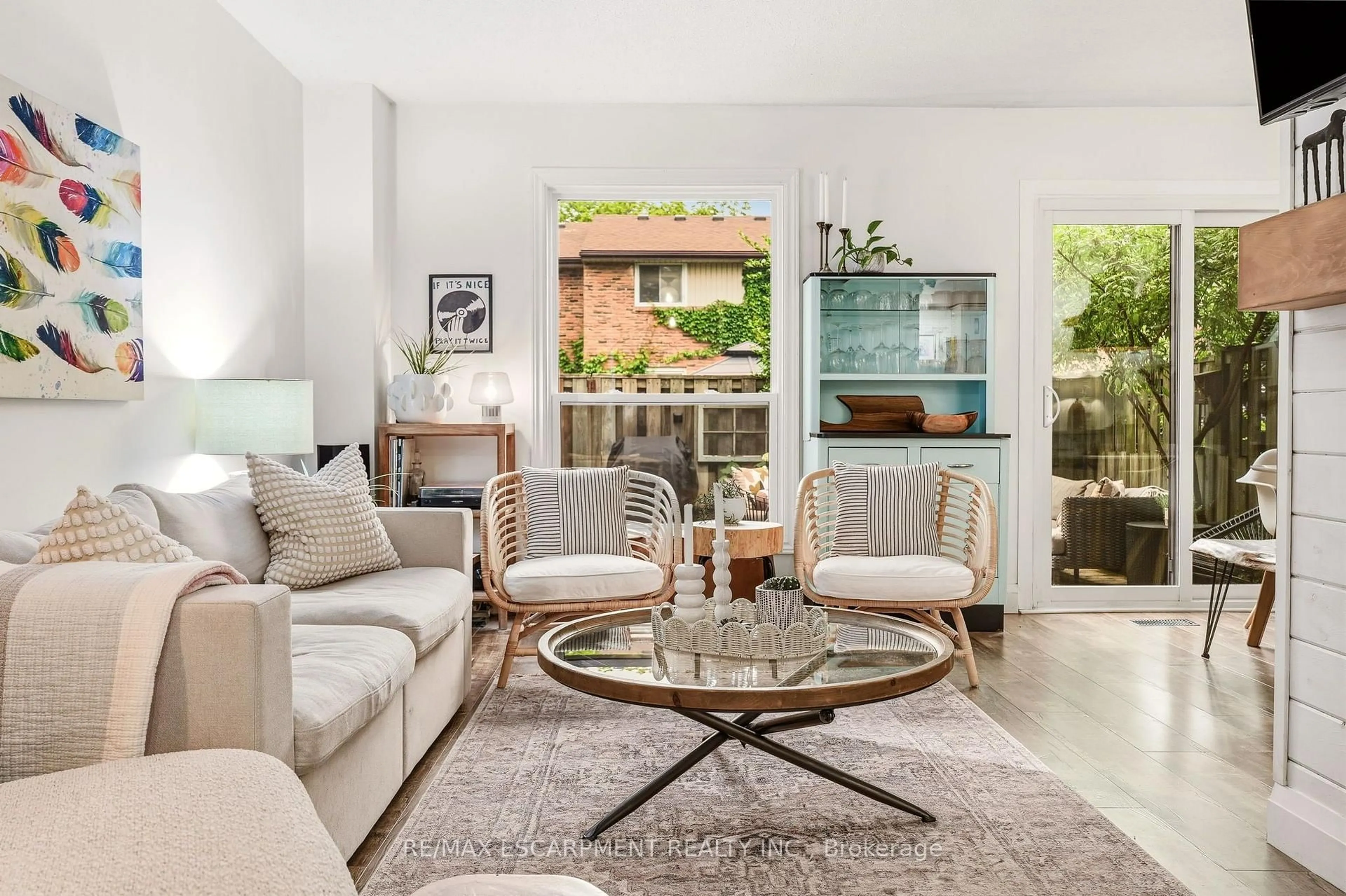 Living room with furniture, unknown for 660 Oxford Rd #58, Burlington Ontario L7N 3M1