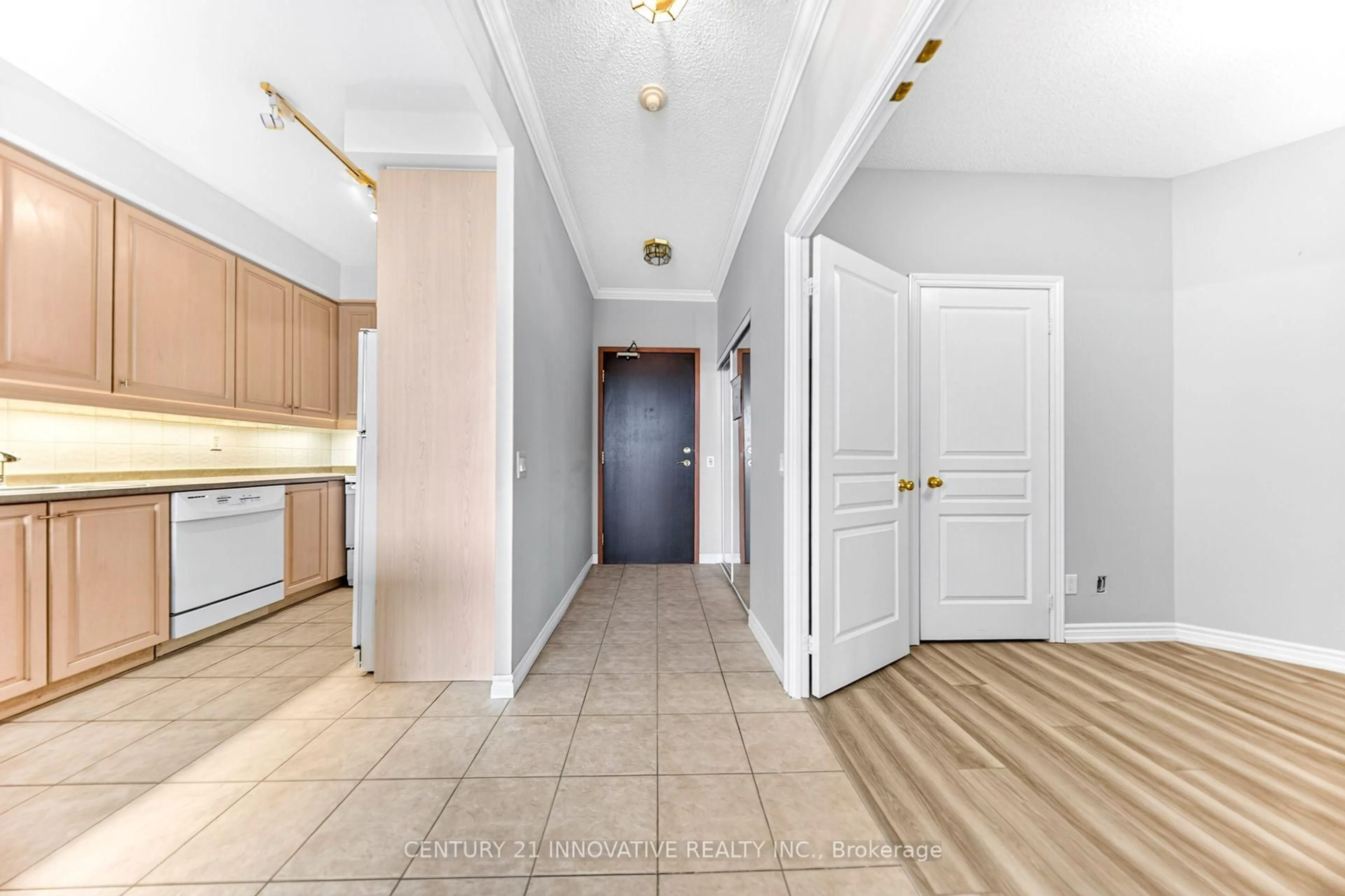 Indoor entryway for 1 Belvedere Crt #909, Brampton Ontario L6V 4M6