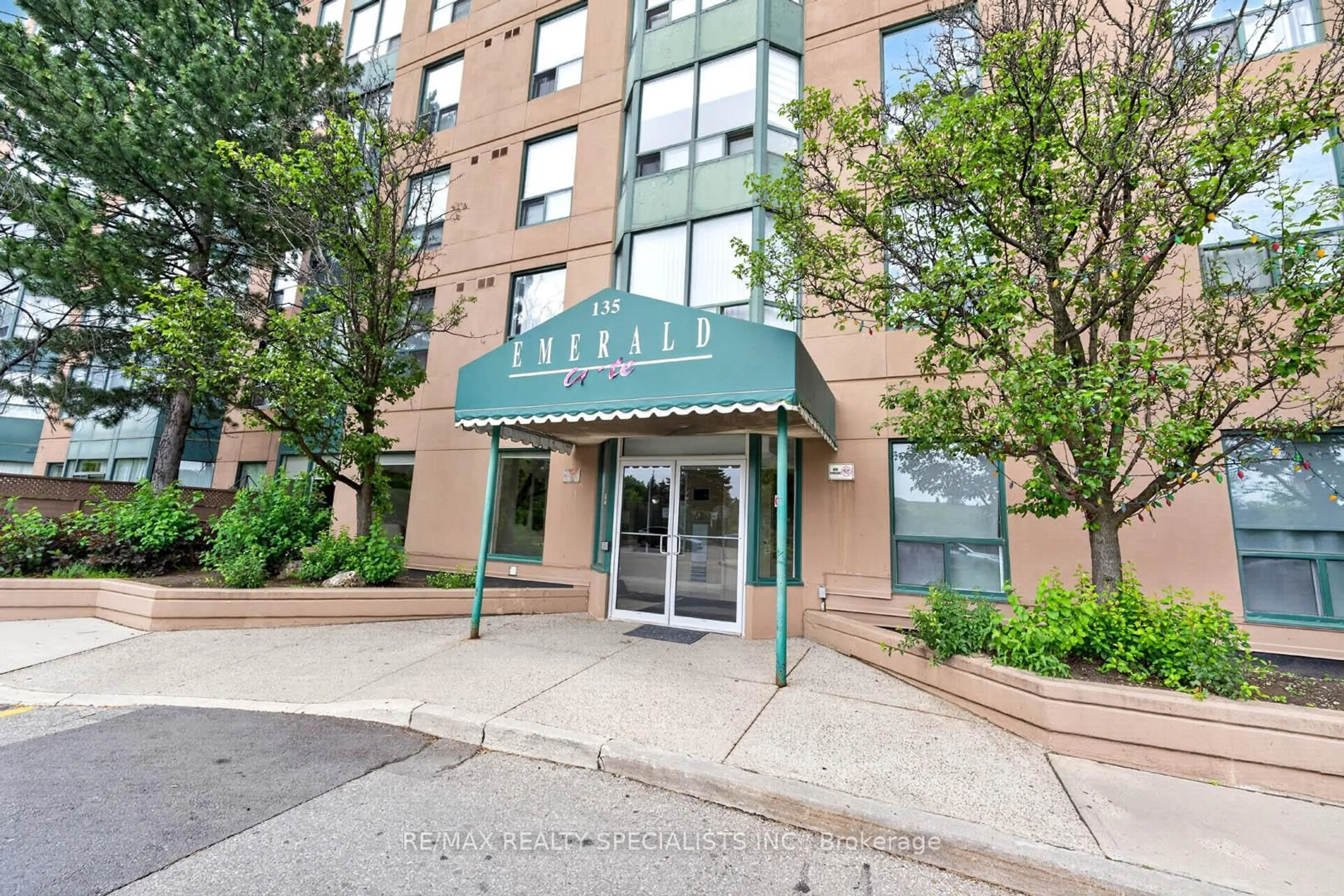 Unknown for 135 Hillcrest Ave #2009, Mississauga Ontario L5B 4B1