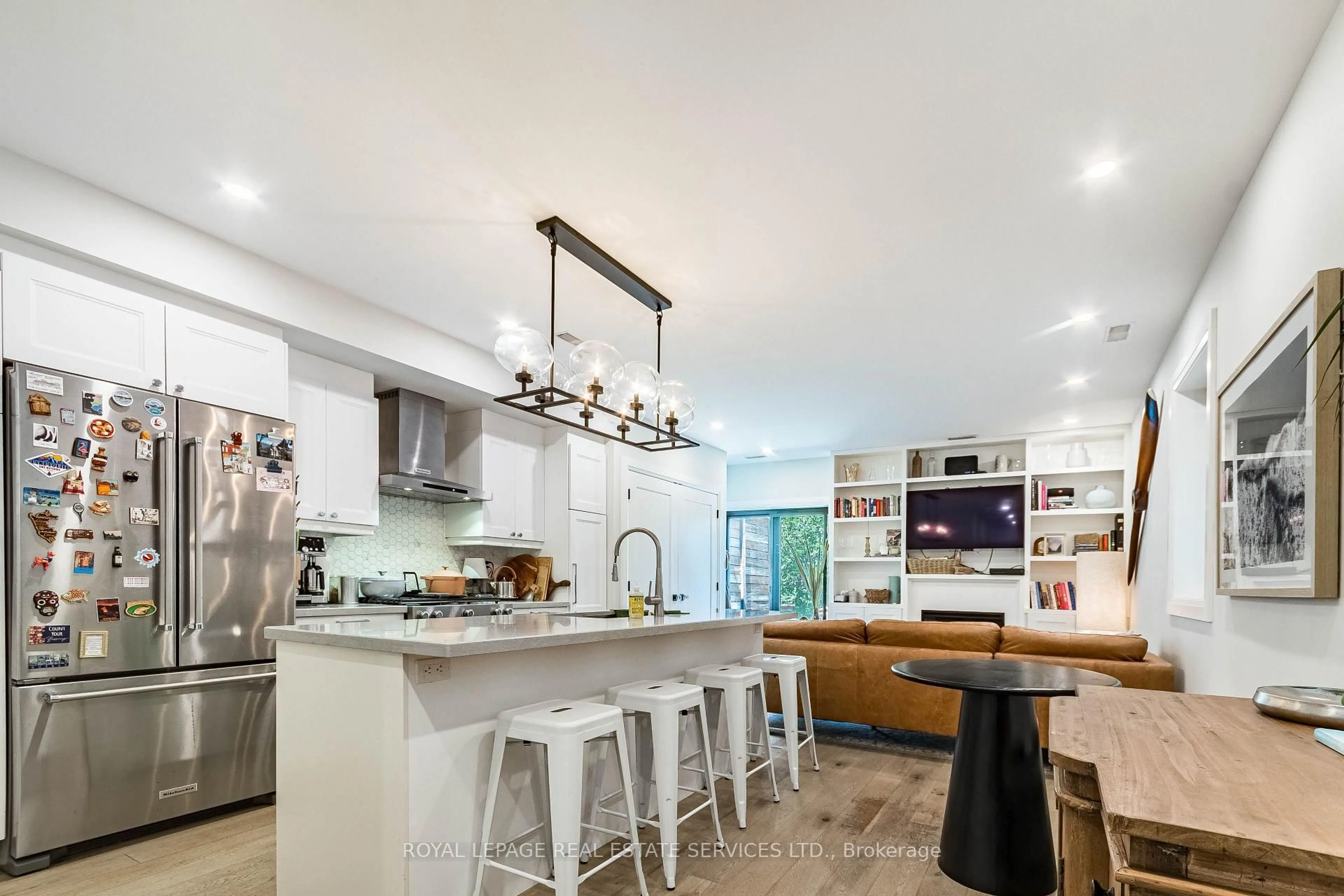 Open concept kitchen, unknown for 238 Garden Ave, Toronto Ontario M6R 1J1