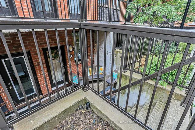 68 Winston Park Blvd #7, Toronto 4