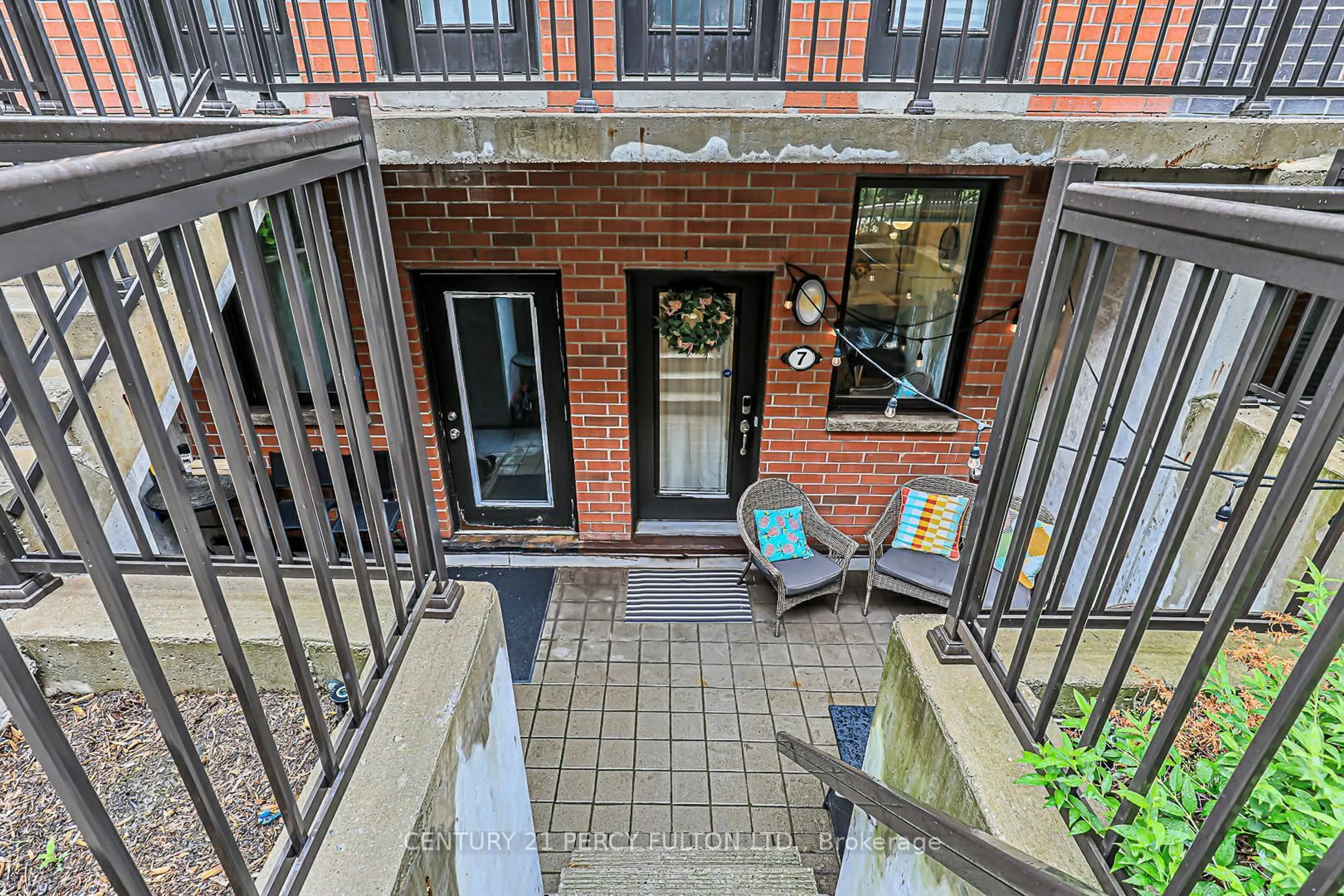 Patio, street for 68 Winston Park Blvd #7, Toronto Ontario M3K 1C3