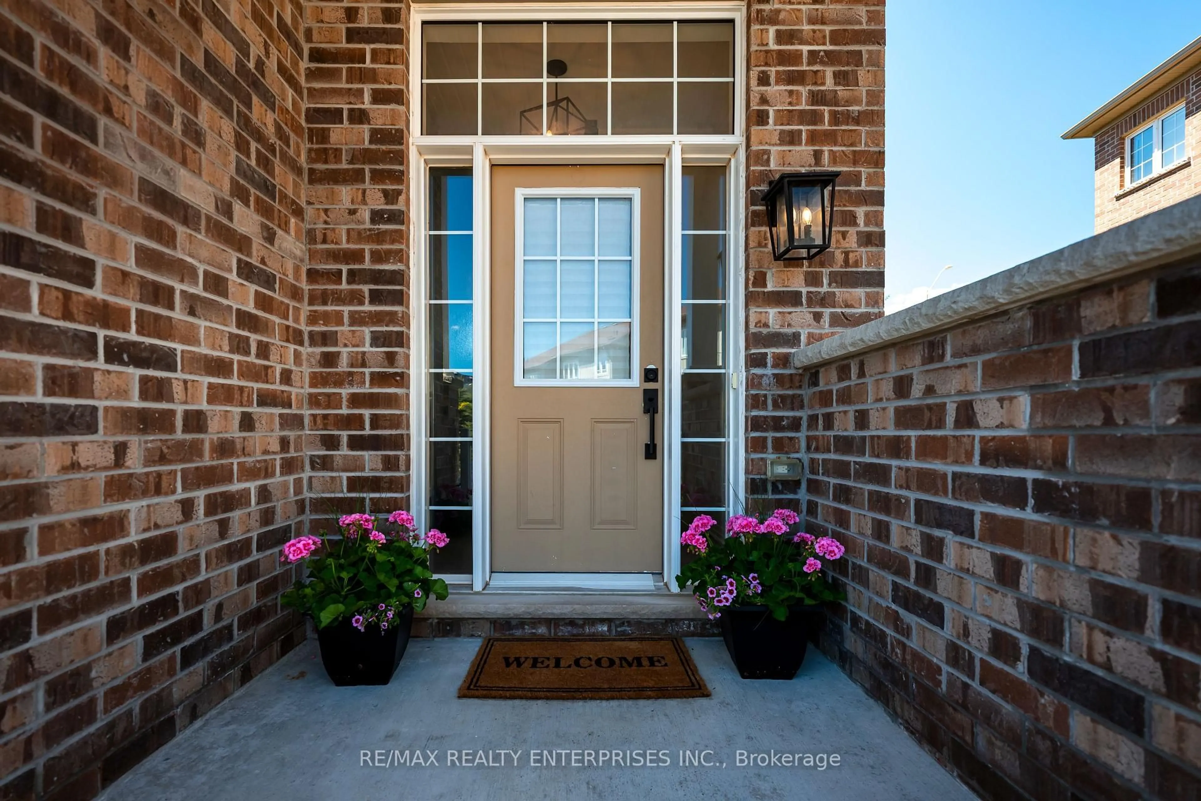 Indoor entryway for 172 Parkinson Cres #25, Orangeville Ontario L9W 6X3
