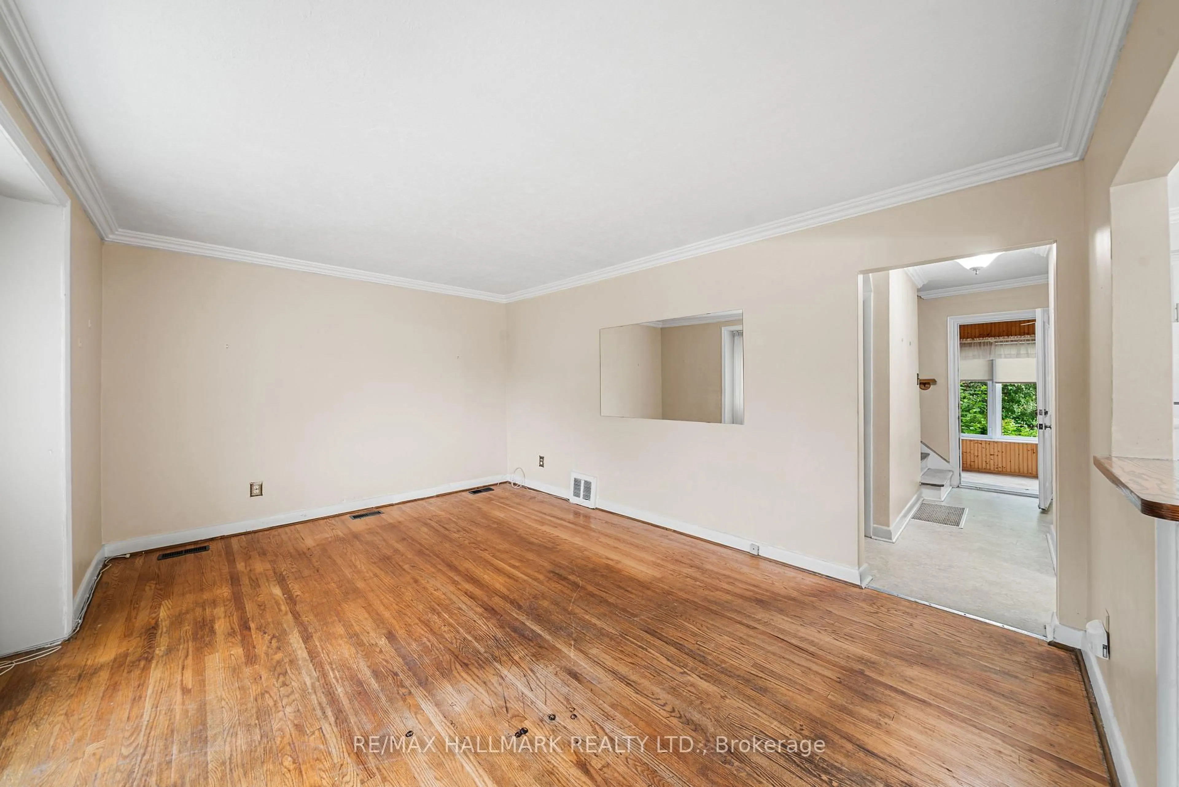 A pic of a room for 27 Sunray Cres, Toronto Ontario M3M 2C4