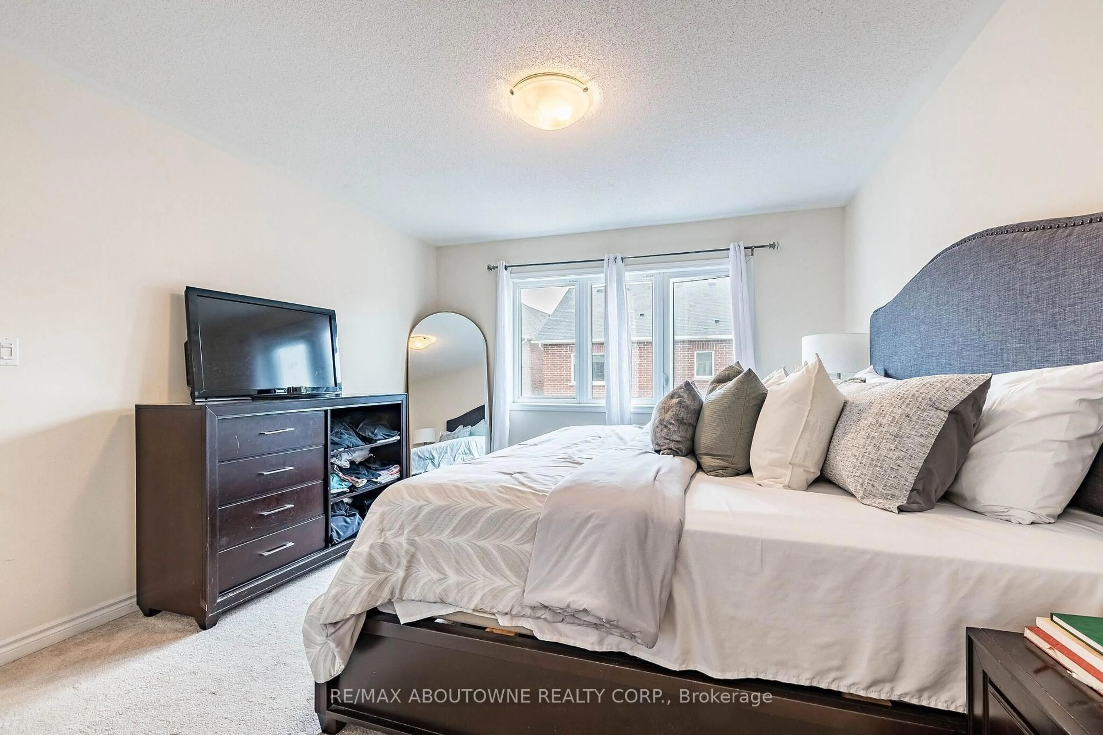 Bedroom with bed, unknown for 1239 Mulroney Hts, Milton Ontario L9E 1G1