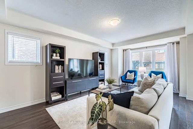 1239 Mulroney Hts, Milton 5