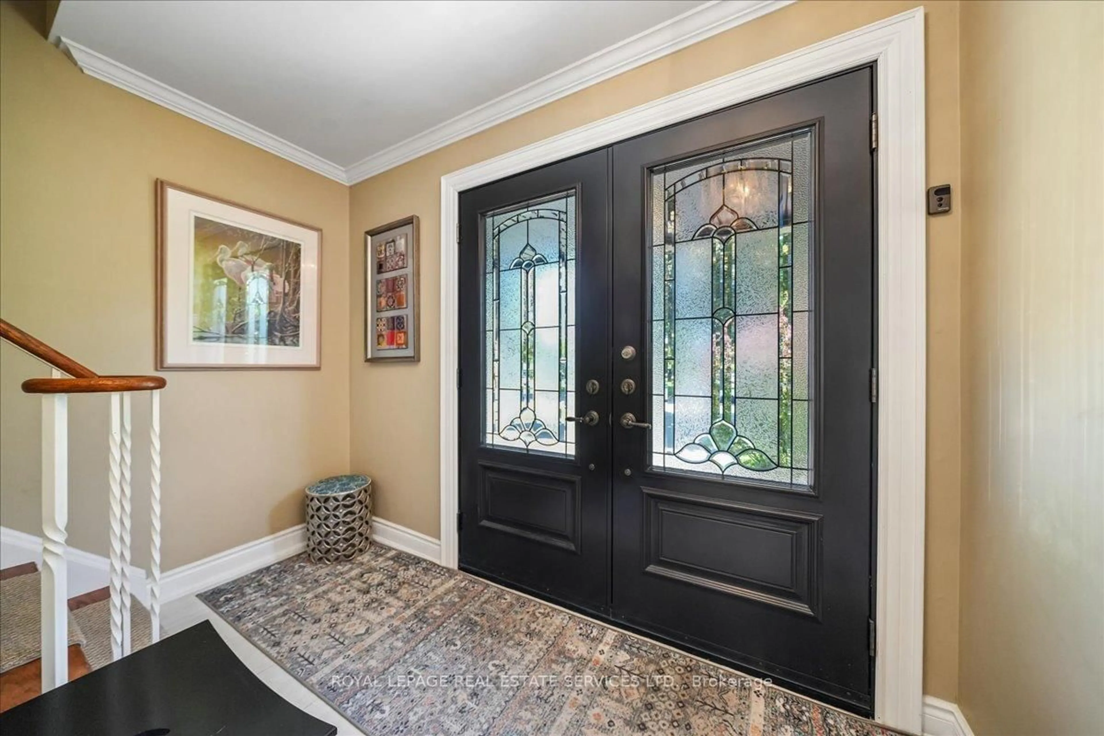Indoor entryway for 987 Sierra Blvd, Mississauga Ontario L4Y 2E3