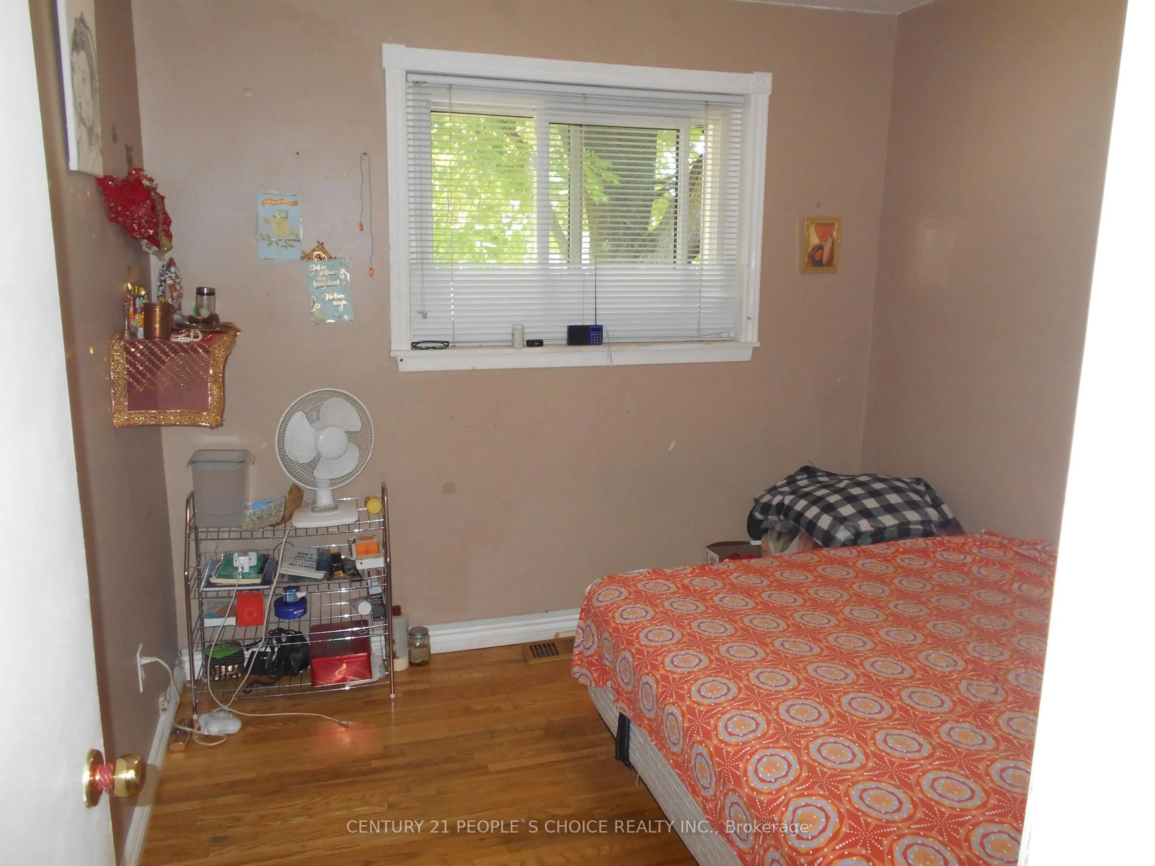 A pic of a room for 13 Brookdale Cres, Brampton Ontario L6T 1M8