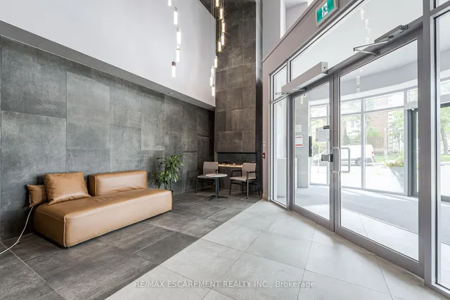 2433 Dufferin St #112, Toronto 3