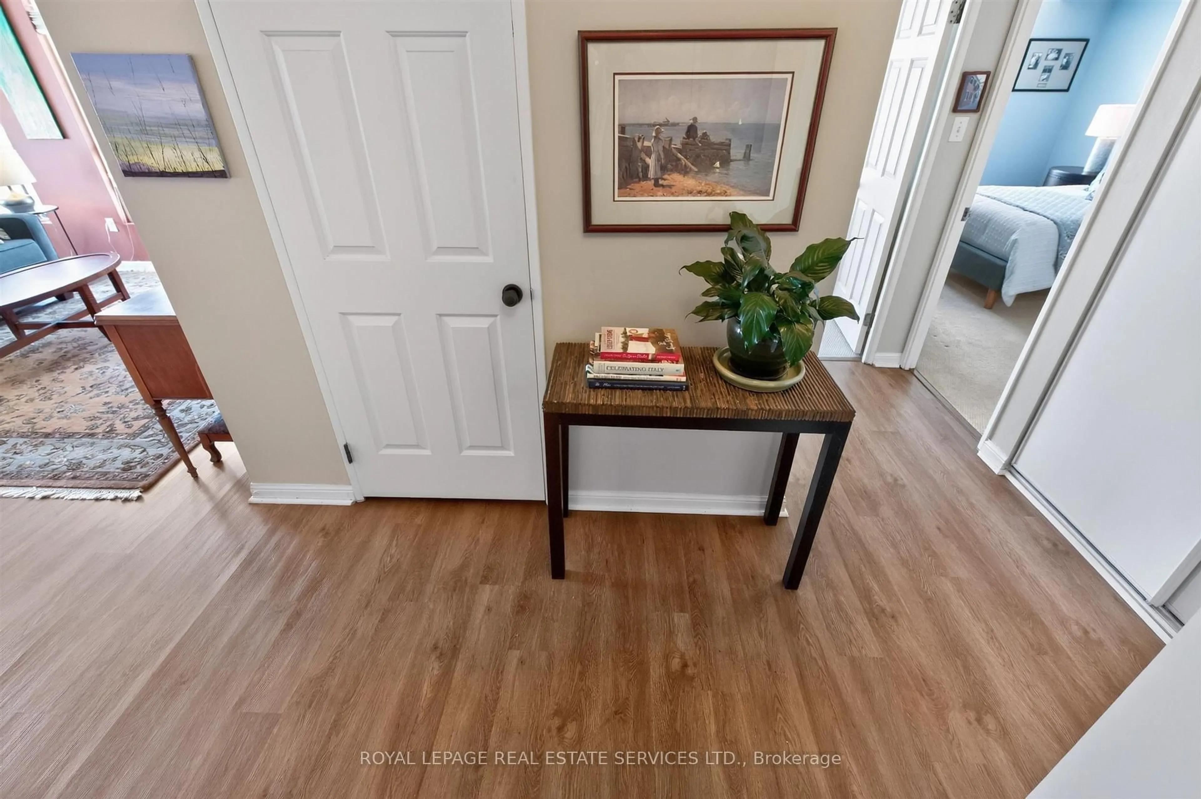 Indoor entryway for 101 Subway Cres #1711, Toronto Ontario M9B 6K4