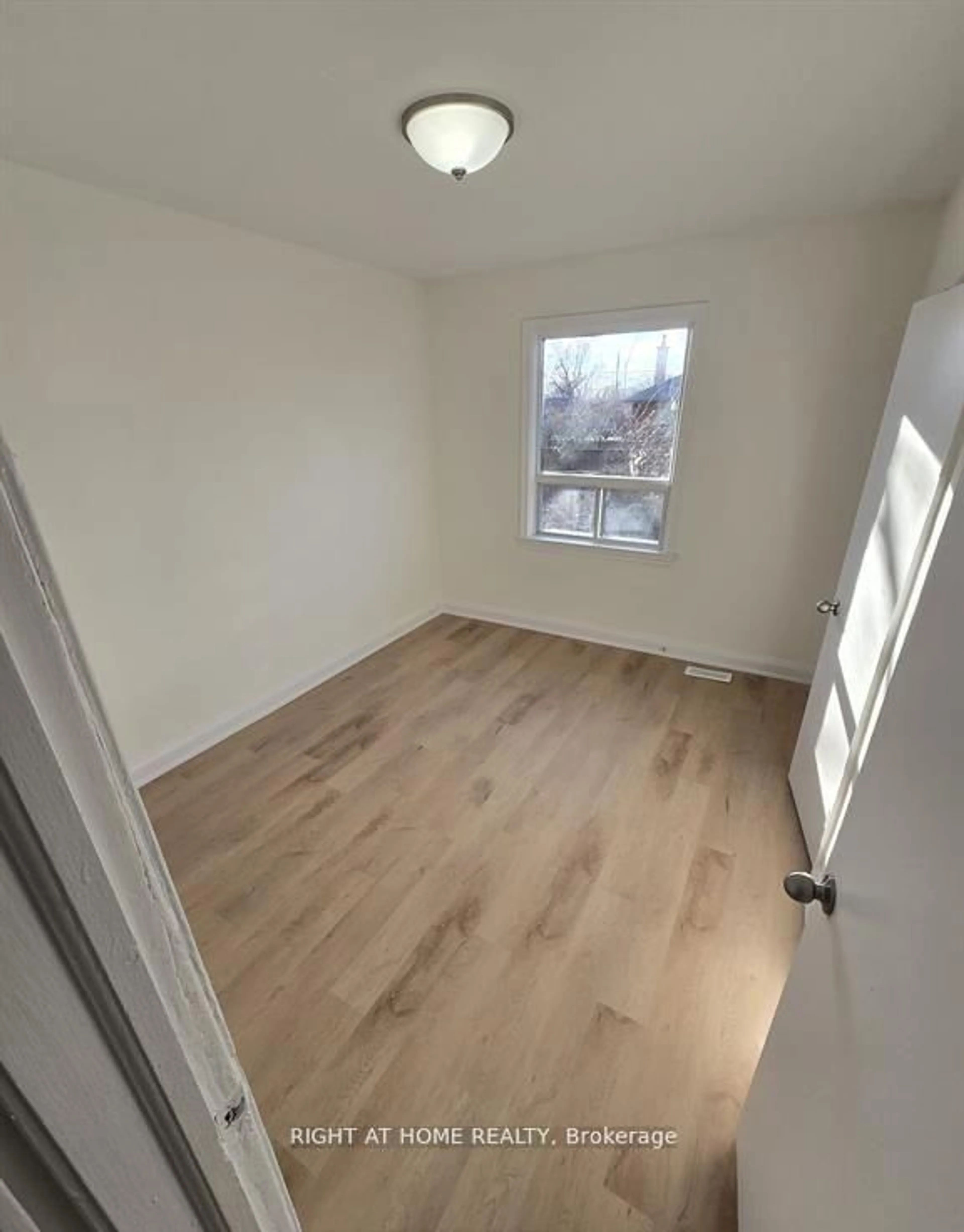 A pic of a room for 70 Bunnell Cres, Toronto Ontario M3M 2C1