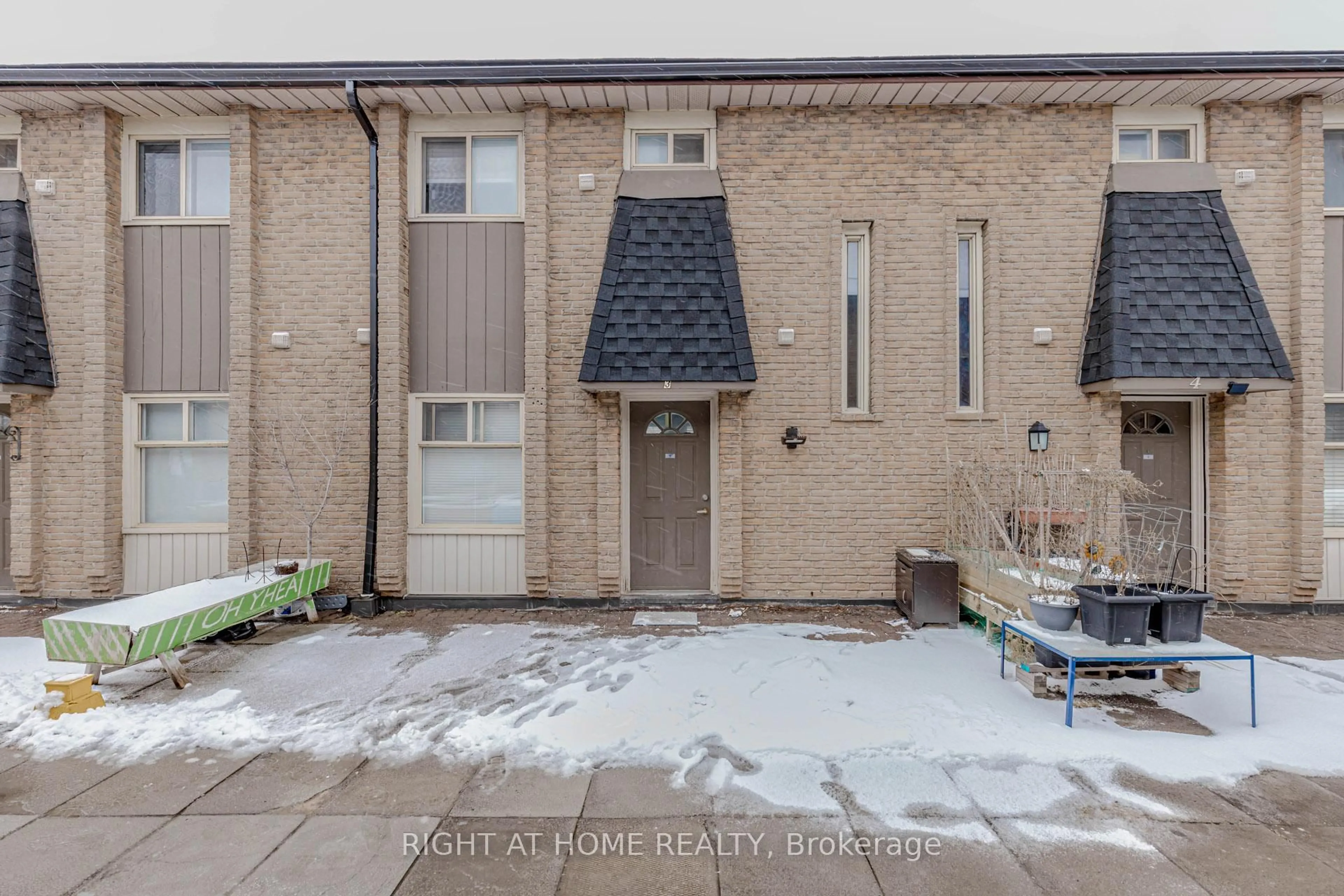 Unknown for 40 Rexdale Blvd #3, Toronto Ontario M9W 5Z3