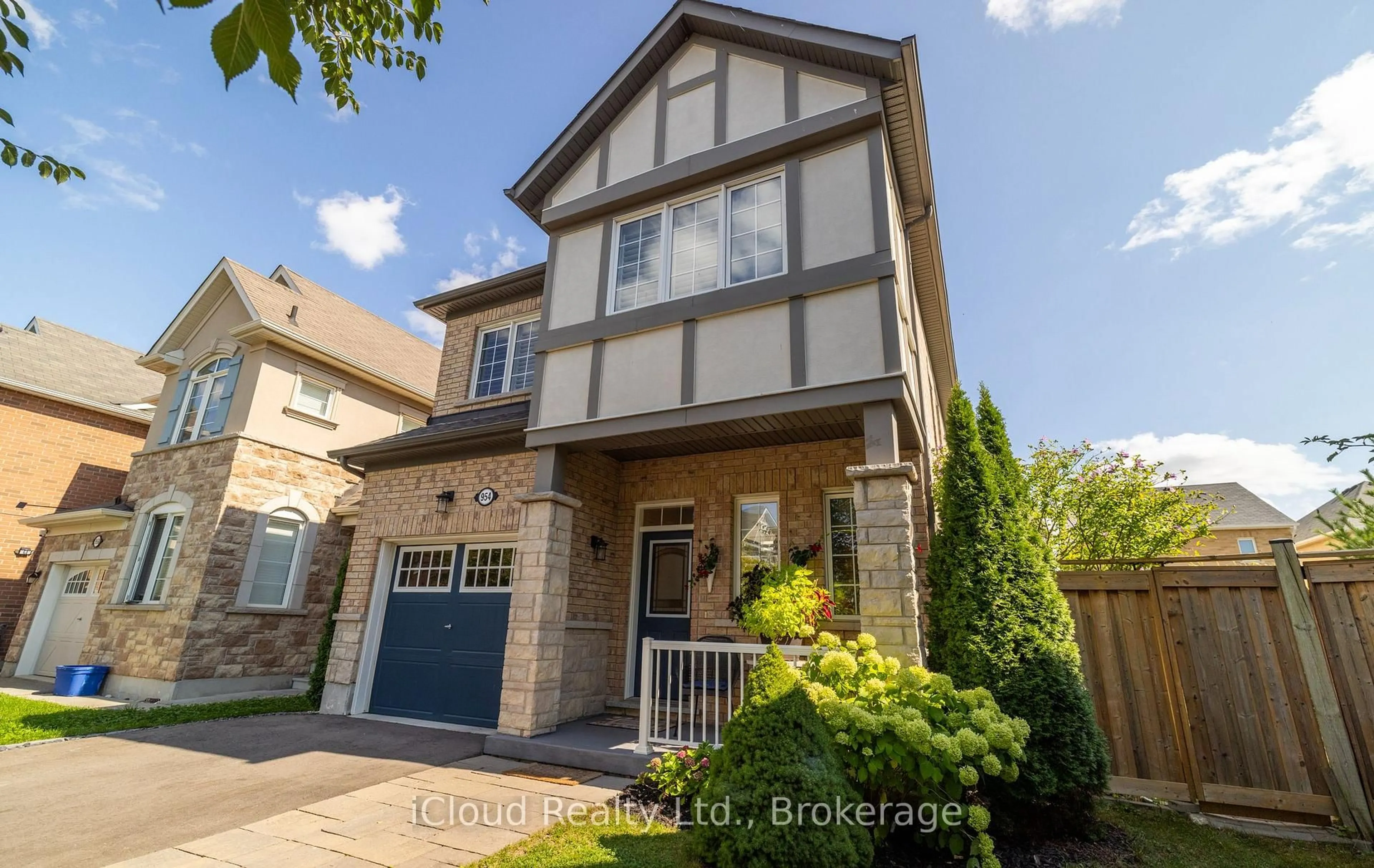 Home with brick exterior material, street for 954 Penson Cres, Milton Ontario L9T 8Z7