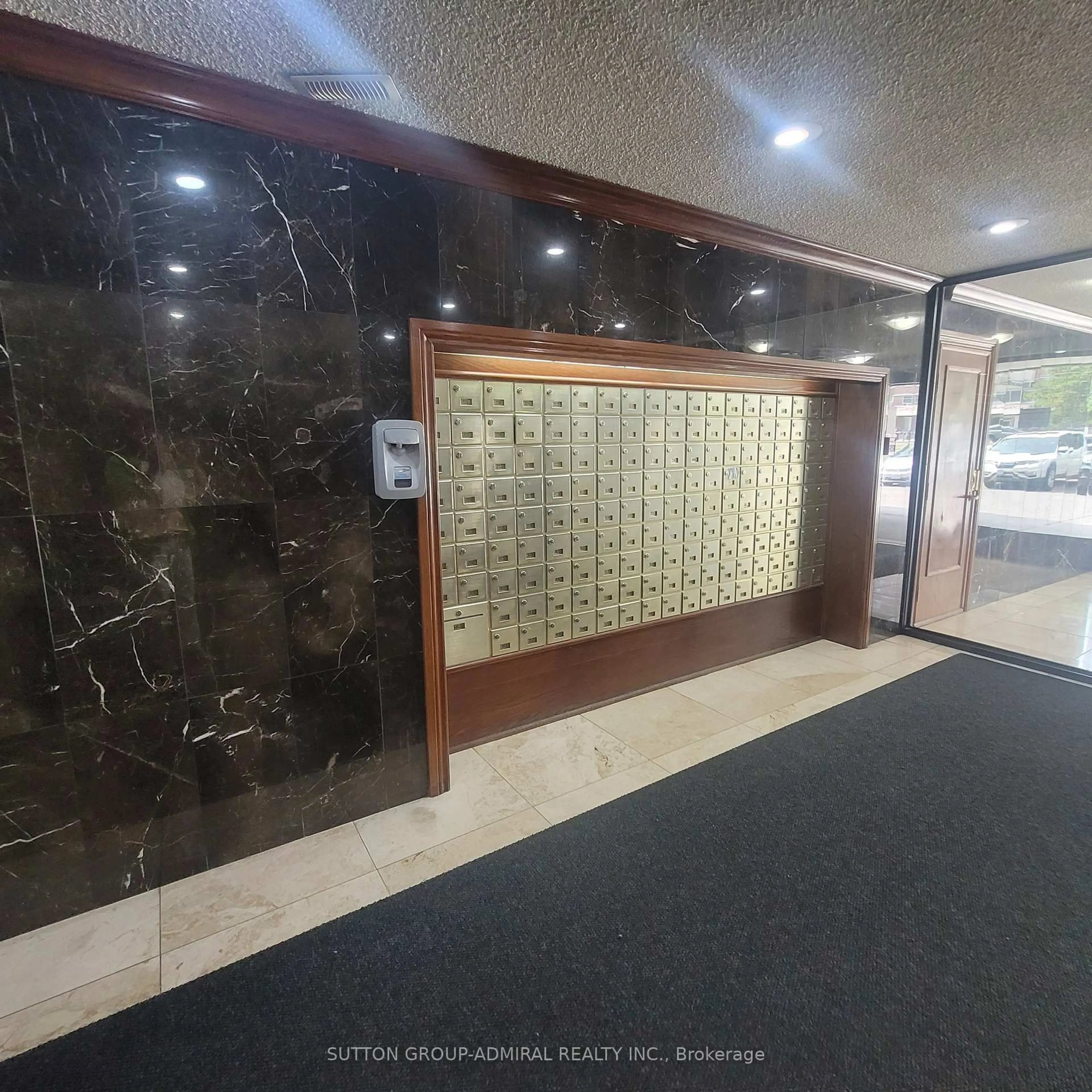 Lobby for 10 Tobermory Dr #802, Toronto Ontario M3N 2Y5