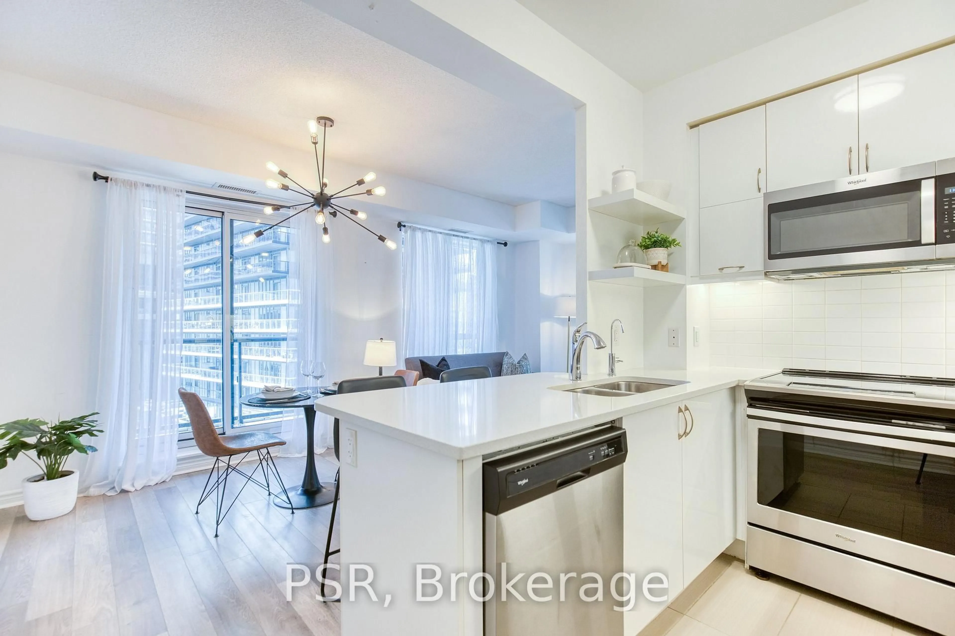 Open concept kitchen, unknown for 39 Annie Craig Ave #905, Toronto Ontario M8V 0H1