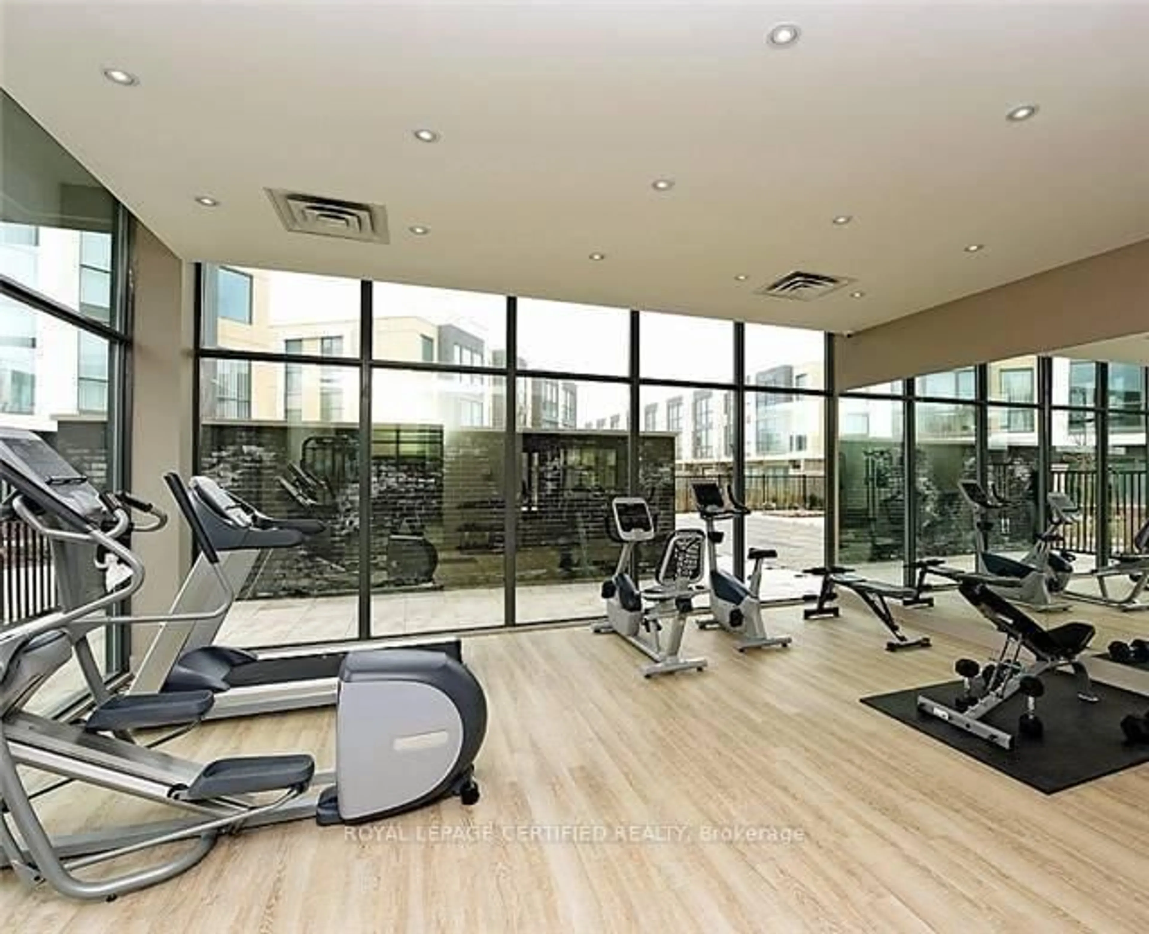 Gym or fitness room for 160 Little Creek Rd #3, Mississauga Ontario L5R 0E9