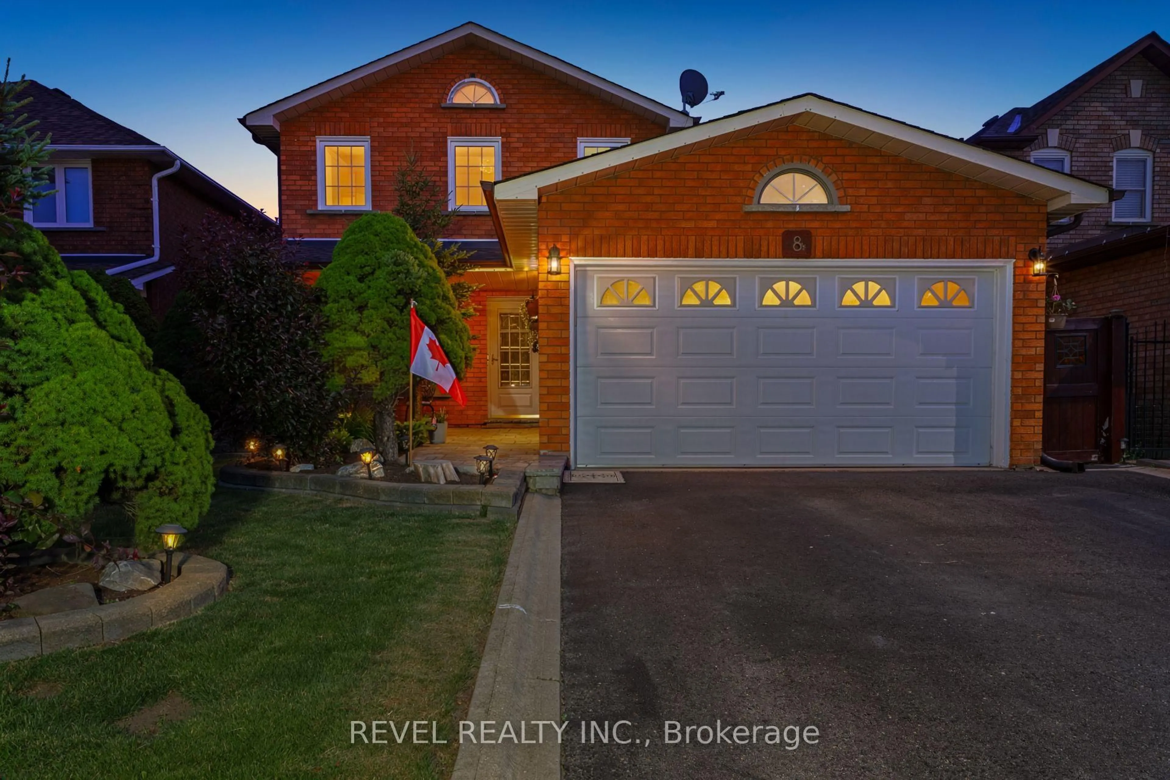 Home with brick exterior material, street for 8 Cochrane Ave, Brampton Ontario L6Z 4J4